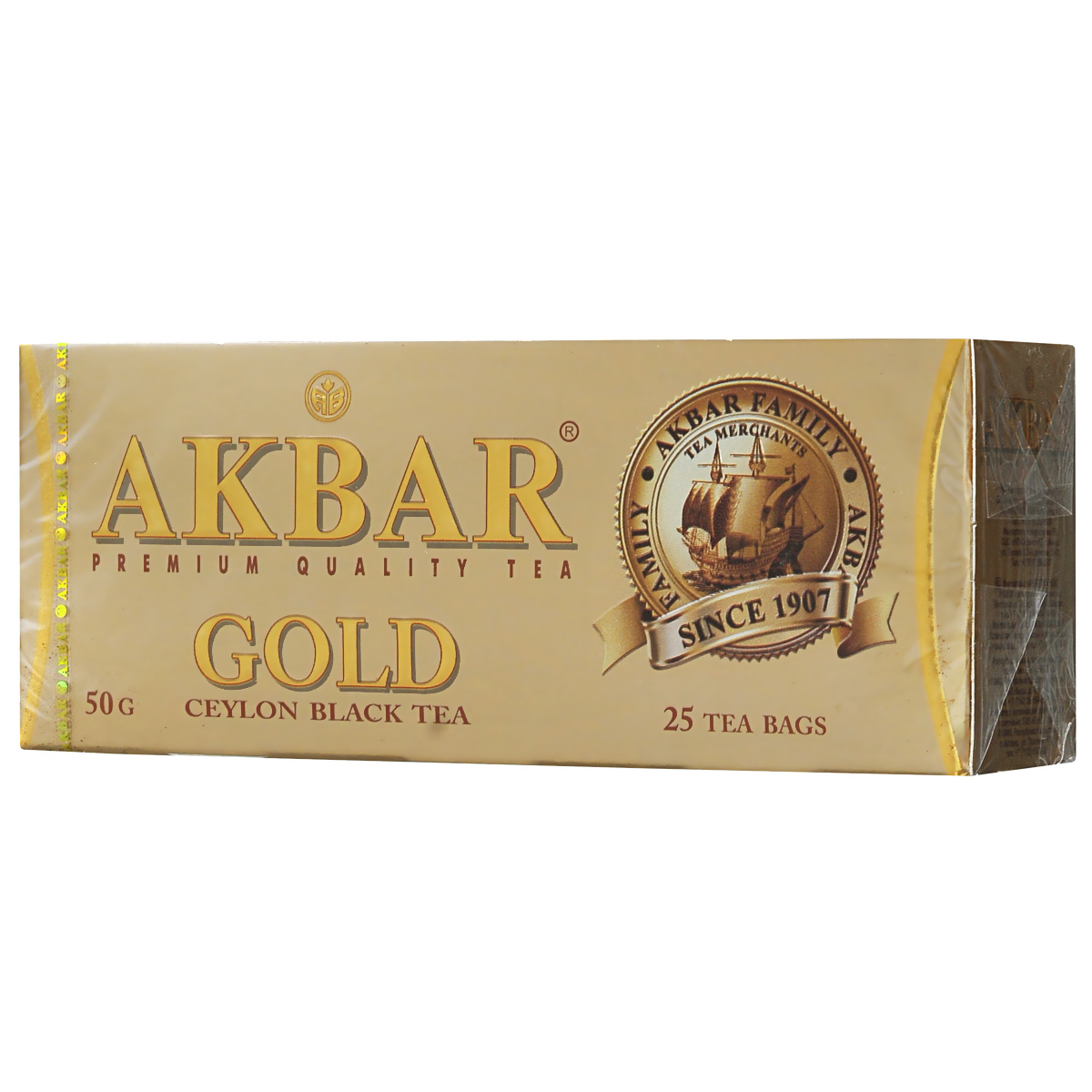Akbar Gold черный чай в пакетиках, 25 шт1041135 Akbar Gold черный чай в пакетиках, 25 шт1041135Черный чай Akbar Gold отличается исключительным ароматом и цветом настоя, особой яркости которого во многом способствует высокое содержание в листьях теафлавина. Отборные сорта чая, используемого для производства этого уникального купажа, бережно выращиваются на всемирно известных плантациях, которые находятся в окутанных холодным туманом горах Nuwara Eliya и Dimbulla. Nuwara Eliya (в переводе Над облаками) – овальное плато, лежащее на высоте 6,240 футов над уровнем моря – самая высокая область выращивания чая, который за его изысканный букет вкуса и аромата часто называют шампанским цейлонского чая. Первые плантации в провинции Dimbulla, расположенной на западном склоне гор на высоте 3500 – 5000 футов над уровнем моря, появились еще в 70-х годах XIX века. Юго-западные муссонные дожди и прохладная погода с января по март оказывают огромное влияние на особые вкусовые характеристики выращиваемого здесь чая.