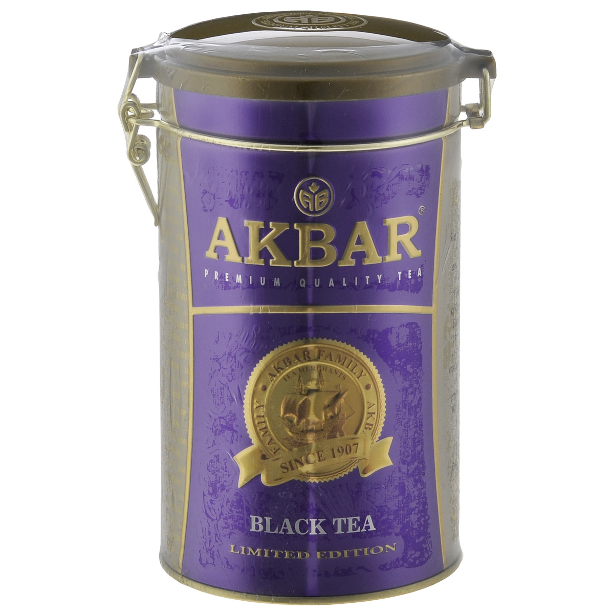 Akbar 100 Years черный листовой чай, 300 г1042028 Akbar 100 Years черный листовой чай, 300 г1042028Крупнолистовой, обладающий неповторимым вкусом, душистый чай Akbar 100 Years Purple выращивается без использования химических удобрений всего лишь на нескольких элитных равнинных чайных плантациях, расположенных в цейлонских провинциях Ruhuna и Sabaragamuwa, на высоте не более 1500 футов над уровнем моря.