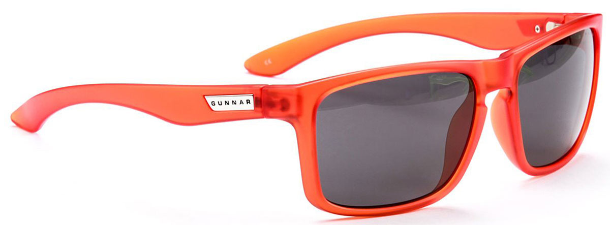 Gunnar Optiks Intercept, Fire SG солнцезащитные очкиINT-06507 Gunnar Optiks Intercept, Fire SG солнцезащитные очкиINT-06507Классическая ретро оправа сливается с футуристическими технологиями, Gunnar Optiks Intercept сочетает в себе дизайн и научные технологии. Эргономичная сбалансированная оправа обрамляет высокоточную оптику. Полированные пластины логотипа на дужках придают оправе сдержанные и тонкие акценты. Инженеры Gunnar Optiks подобрали материал оправы таким, чтобы соответствовать стандартам качества Gunnar Optiks и одновременно позволить сделать очки доступными более широкому кругу потребителей.
