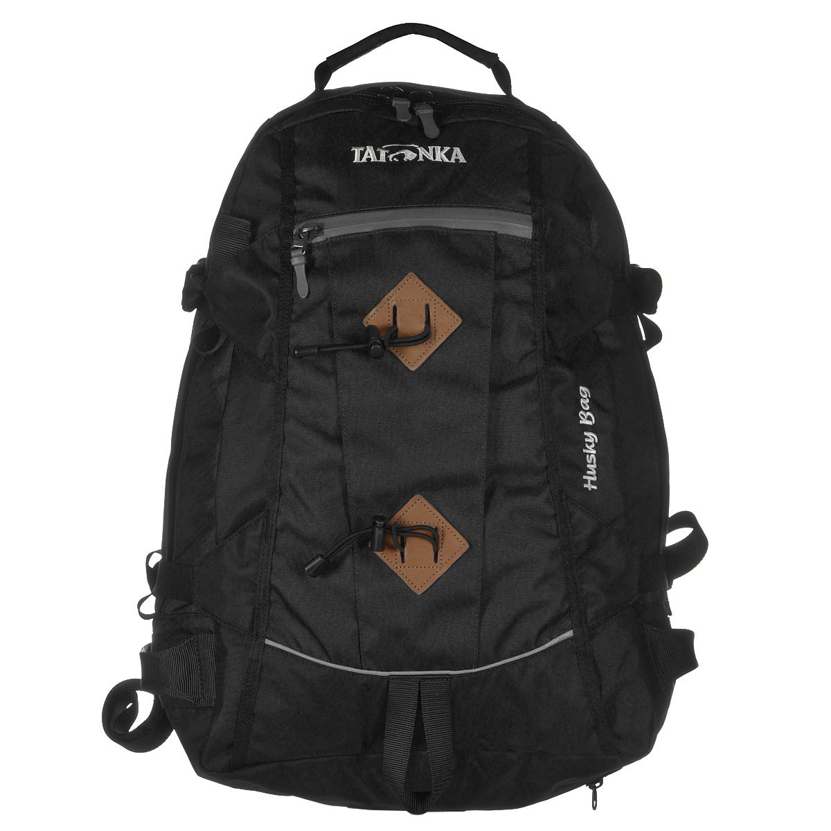 Рюкзак городской Tatonka Husky Bag с чехлом от дождя, цвет: черный, 28 л. 1580.0401580.040 Рюкзак городской Tatonka Husky Bag с чехлом от дождя, цвет: черный, 28 л. 1580.0401580.040Рюкзак Tatonka Husky Bag, изготовленный из высококачественного материала, имеет идеальные пропорции и богатое техническое оснащение, позволяющие использовать его как горный, трекинговый или городской. Изделие имеет одно главное отделение, внутри которого имеются два кармана. Один карман оснащен держателем для ключей, второй карман на резинке. Рюкзак имеет мягкие регулируемые плечевые лямки и мягкий набедренный пояс с карманами на молнии. С помощью регулируемого нагрудного ремня рюкзак прочно будет прилегать к спине, а боковые стяжки утянут ваш рюкзак до нужного размера. Внешний карман имеет водонепроницаемую молнию. Специальная петля внизу рюкзака предназначена для палок или ледоруба. В комплекте - дождевой чехол яркого цвета. Материал: Textreme 6.6, ХексоТокс, СликТекс. Объем 28 л. Вес: 1,85 кг.