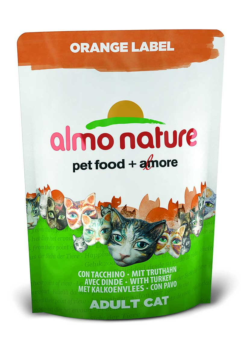Для Кастрированных кошек с Индейкой (Orange label Cat Turkey), 105 г.23237 Для Кастрированных кошек с Индейкой (Orange label Cat Turkey), 105 г.23237Состав: мясо индейки и ее производные (из которых 20% дегидрированного мяса и 18% свежего мяса), злаки, масла и жиры, экстракт растительного белка, дрожжи, минералы, субпродукты растительного происхождения. Питательные добавки: таурин 0,6 г/кг, L-карнитин 0,11 г/кг, витамин D3 340 МЕ/кг, витамин Е 170 мг/кг, витамин С 85 мг/кг, Микроэлементы: железо 10 мг/кг, медь 0,1 мг/кг, цинк 69 мг/кг, марганец 0,6 мг/кг Гарантированный анализ: белки – 33,5%, клетчатка – 1,3%, жиры – 16%, зола – 6,5%, влажность 8%.