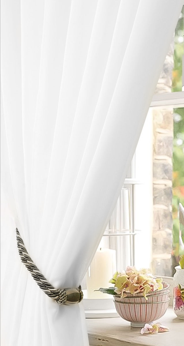 Штора готовая для гостиной Garden, на ленте, цвет: белый, размер 175*260 см. с w191 v7000с w191 v7000 Штора готовая для гостиной Garden, на ленте, цвет: белый, размер 175*260 см. с w191 v7000с w191 v7000Изящная тюлевая штора Garden выполнена из вуали (100% полиэстера). Полупрозрачная ткань, приятный цвет привлекут к себе внимание и органично впишутся в интерьер помещения. Такая штора идеально подходит для солнечных комнат. Мягко рассеивая прямые лучи, она хорошо пропускает дневной свет и защищает от посторонних глаз. Отличное решение для многослойного оформления окон. Штора Garden крепится на карниз при помощи ленты, которая поможет красиво и равномерно задрапировать верх.