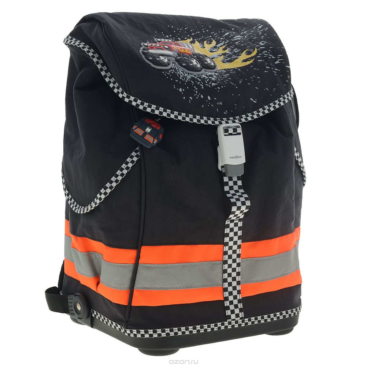 Рюкзак школьный Tiger Enterprise Voguish Collection, цвет: черный1927/TG Рюкзак школьный Tiger Enterprise Voguish Collection, цвет: черный1927/TGСтильный школьный рюкзак Tiger Family Voguish Collection - это красивый и удобный ранец, который подойдет подросткам, которые хотят разнообразить свои школьные будни. Благодаря анатомической эргономичной многоуровневой спинке, повторяющей контур спины и двум эргономичным плечевым ремням, длина которых регулируется, у ребенка не возникнут проблемы с позвоночником. Ранец, выполненный из антибактериального, водоотталкивающего и не выгорающего на солнце материала. На лицевой стороне и на лямках имеется светоотражающая полоска безопасности. Ранец состоит из одного основного отделения, закрывающиеся на затягивающийся шнурок и дополнительно клапаном на пластиковую защелку. Внутри имеется дополнительный открытый карман и карман на молнии. По бокам рюкзака расположено два кармана на липучках. Также есть текстильная ручка, с прорезиненной вставкой, для удобной переноски. Рюкзак оснащен брелоком из резины с 3D эффектом и съемным стикером на липучке. Пластиковое дно с...