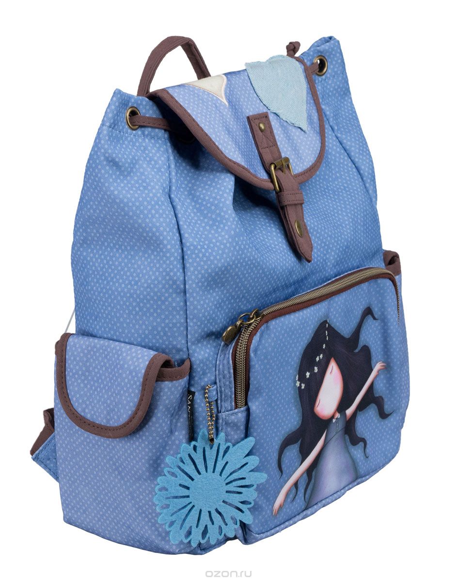 Рюкзак Kinderline Gorjuss, цвет: голубой, коричневыйGSCB-UT1-534 Рюкзак Kinderline Gorjuss, цвет: голубой, коричневыйGSCB-UT1-534Рюкзак Kinderline Gorjuss выполнен из износоустойчивых материалов, декорирован оригинальным рисунком и дополнен мягкой подвеской-цветком. Рюкзак имеет одно вместительное основное отделение, закрывающееся на клапан с магнитной застежкой и утягивающий шнурок. Внутри отделения два накладных кармашка и один врезной, на молнии. На лицевой стороне изделие дополнено вместительным накладным карманом на застежке-молнии. По бокам расположены два дополнительных накладных кармашка под клапаном с магнитной кнопкой. Ранец оснащен удобной ручкой для переноски и двумя лямками регулируемой длины.