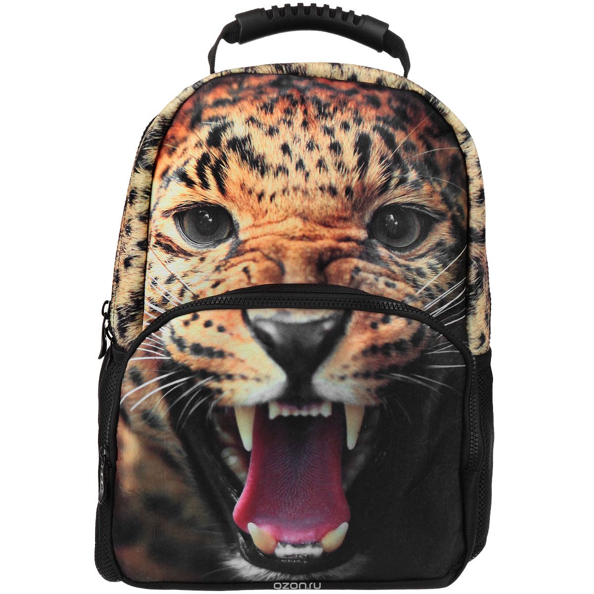 Рюкзак школьный Trend Line Leopard, цвет: черныйNR_00060 Рюкзак школьный Trend Line Leopard, цвет: черныйNR_00060Стильный школьный рюкзак Trend Line выполнен из полиэстера, дополнен вставкой из флиса, которая оформлена художественной печатью с изображением леопарда. Рюкзак имеет одно основное отделение, закрывающееся на застежку-молнию. Снаружи, на лицевой стороне, рюкзака размещен накладной карман на молнии, внутри которого предусмотрен еще один накладной карман на липучке. С двух сторон изделия расположены два накладных сетчатых кармашка. В верхней части изделия предусмотрена эргономичная ручка для переноски, а также предусмотрены регулируемые лямки. Такой рюкзак станет незаменимым спутником вашего ребенка в походах за знаниями.
