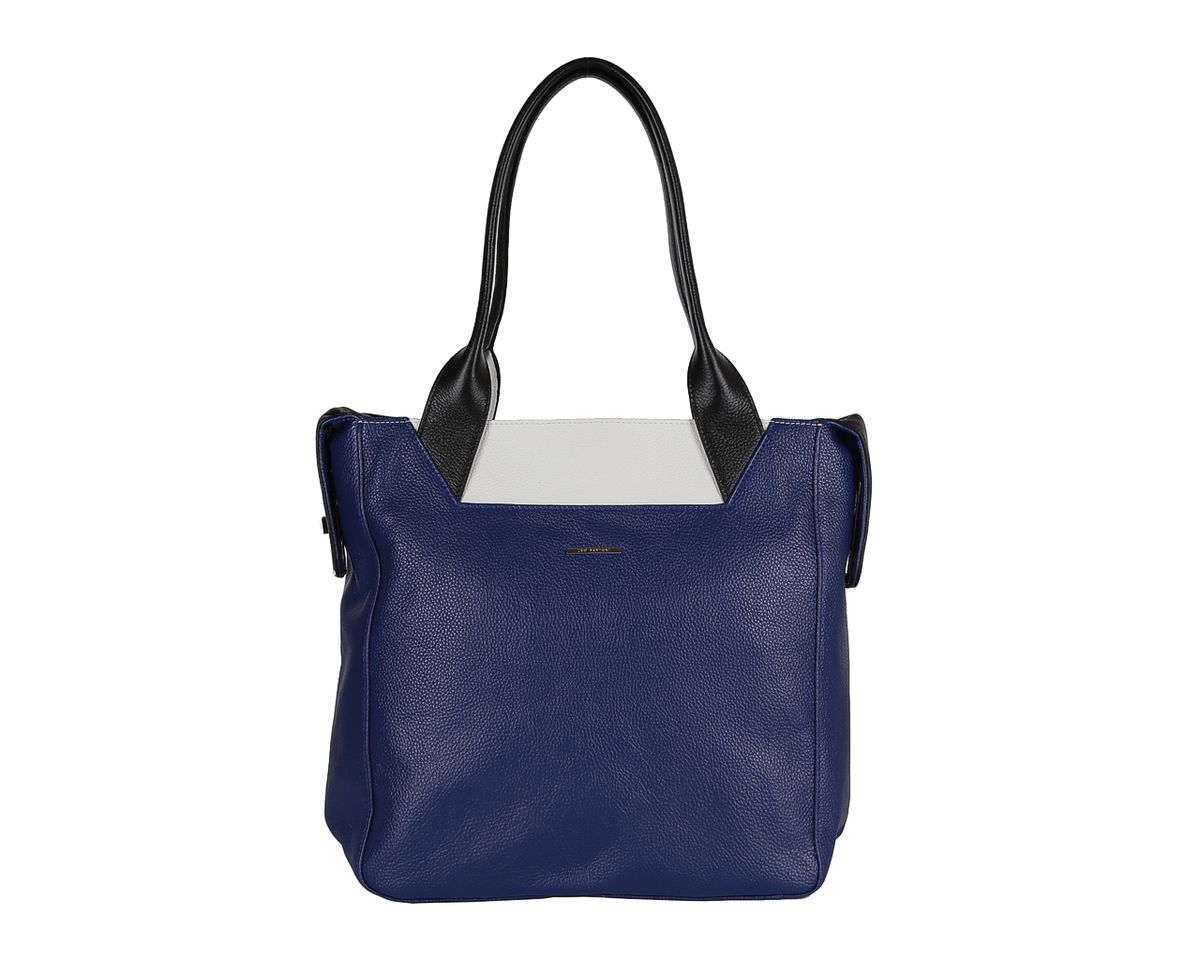 Сумка женская Leo Ventoni, цвет: синий, черный, белый. 2300427423004274 blue/nero/bianco Сумка женская Leo Ventoni, цвет: синий, черный, белый. 2300427423004274 blue/nero/biancoЭлегантная женская сумка Leo Ventoni выполнена из натуральной кожи c зернистой фактурой и дополнена металлической фурнитурой с наименованием бренда. Изделие оформлено вставками из натуральной кожи контрастных оттенков, по бокам сумка дополнена хлястиками с замками-вертушками. Сумка имеет одно отделение, которое закрывается на молнию. Внутри предусмотрен вшитый карман на молнии и два накладных кармана для телефона и мелочей. Снаружи, в тыльной стенке изделия расположен вшитый карман на молнии. Сумка оснащена практичными ручками, которые позволят носить изделие, как в руках, так и на плече. Такая сумка прекрасно дополнит ваш образ и подчеркнет изысканный стиль.