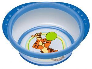 Миска детская NUK Easy Learning, с крышкой, от 6 месяцев, цвет: синий10255094_синий Миска детская NUK Easy Learning, с крышкой, от 6 месяцев, цвет: синий10255094_синийДетская миска NUK Easy Learning прекрасно подойдет для кормления малыша и самостоятельного приема им пищи. Она выполнена из прочного безопасного материала, дно оформлено ярким изображением тигра из всеми любимого мультфильма Винни-Пух. Благодаря круглой форме и высоким краям малышу гораздо легче зачерпывать из нее еду. За нескользящие ручки миску удобно держать. На дне миски имеется прорезиненный ободок, предохраняющий ее от скольжения. Миска плотно закрывается прозрачной крышкой, что позволяет хранить в ней пищу. Не содержит бисфенол А.