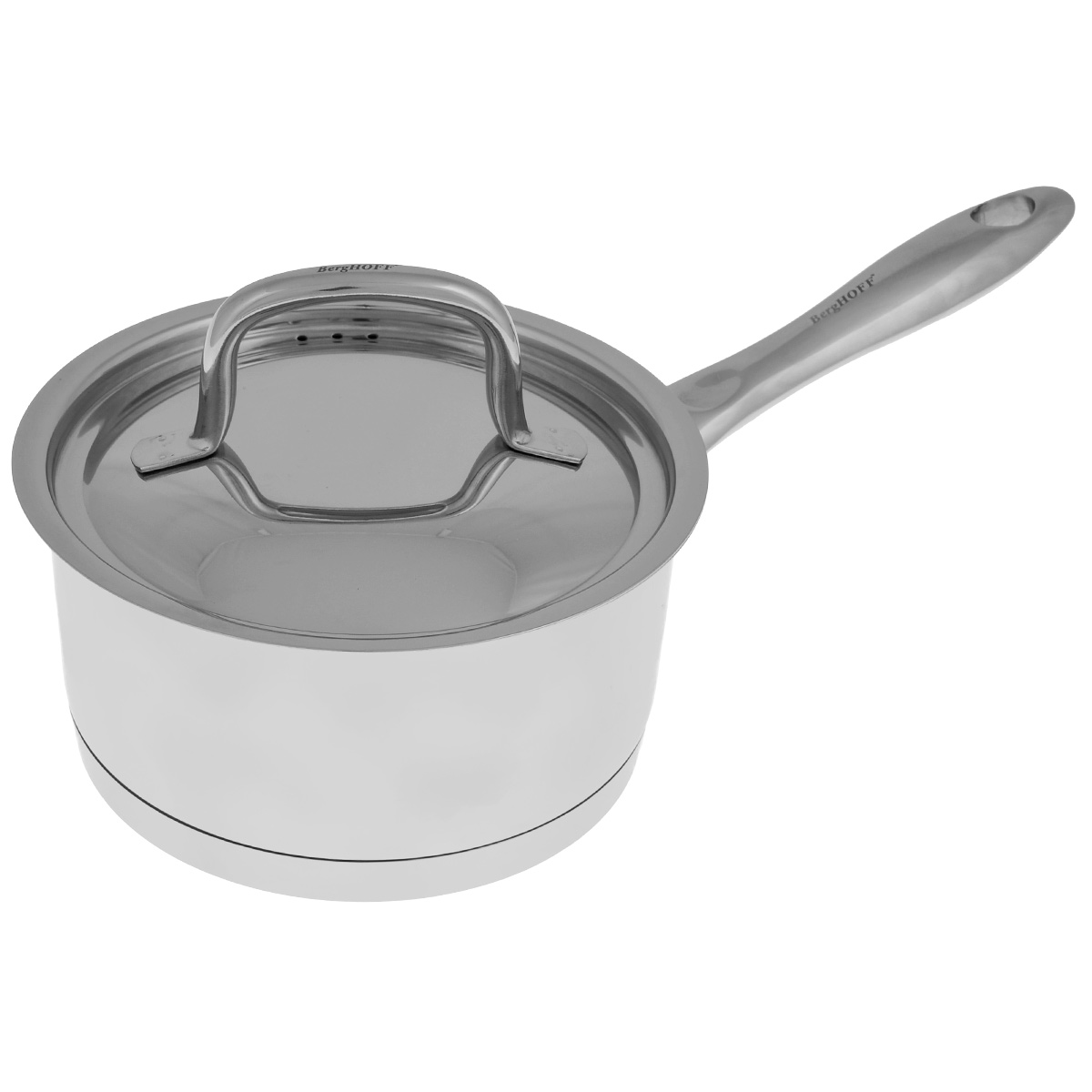 Ковш BergHOFF Moon с крышкой, 1,6 л4490002 Ковш BergHOFF Moon с крышкой, 1,6 л4490002Ковш BergHOFF Moon выполнен из высококачественной нержавеющий стали 18/10, которая обладает бактериостатическими свойствами. Сталь 18/10 - один из наиболее тонких и сбалансированных сплавов, используемых во всем мире, который гарантирует высокую химическую нейтральность к пище. Зеркальная полировка снаружи и внутри изделия обеспечивает превосходные антикоррозионные свойства материала (так как подобно пленке защищает внешнюю поверхность изделий и продлевает срок годности посуды), чистоту и гигиену (полное отсутствие в материале пор и микротрещин) и значительно облегчает ее чистку. Многослойное термодно позволит теплу быстро и равномерно распределиться по всей поверхности. Температура не колеблется, и опасность пригорания пищи при правильном использовании минимальна. Подходит для мытья в посудомоечной машине. Подходит для всех типов плит, включая индукционные. Диаметр ковша (по верхнему краю): 17,5 см. Длина ручки: 16 см. ...