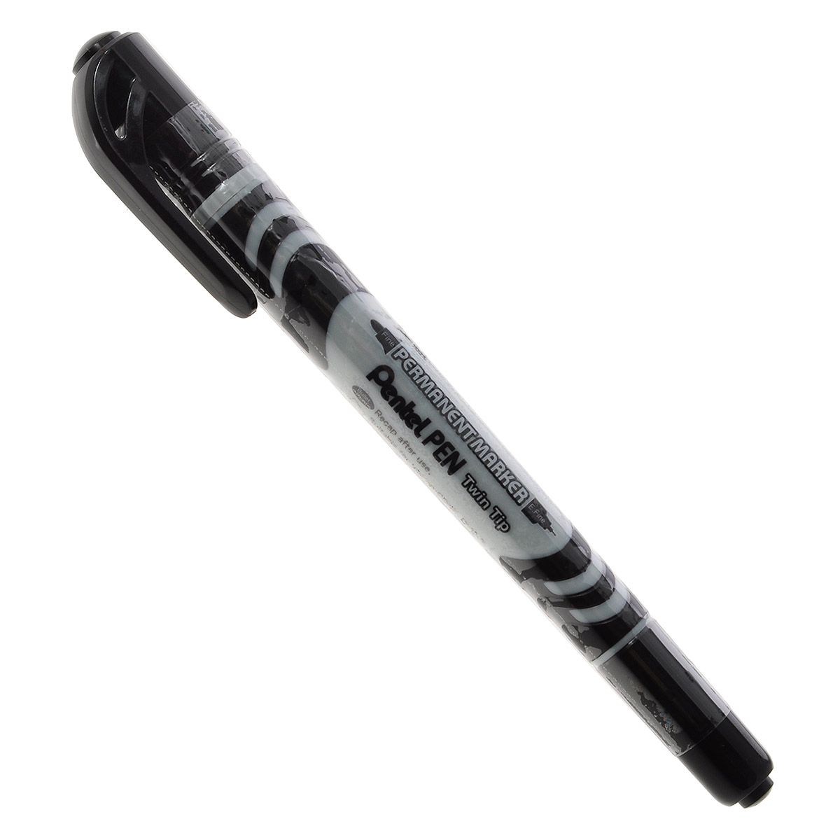 Маркер перманентный Pentel Pen, двухсторонний, для CD/DVD, цвет: черныйPN65W-A Маркер перманентный Pentel Pen, двухсторонний, для CD/DVD, цвет: черныйPN65W-AДвухсторонние маркеры Pentel Pen с игольчатым и круглым наконечниками и шириной линии от 1 до 4 мм предназначен для письма на CD и DVD - дисках и других ровных поверхностях. Чернила устойчивы к истиранию и воздействию воды, а корпус изготовлен из прочного пластика.