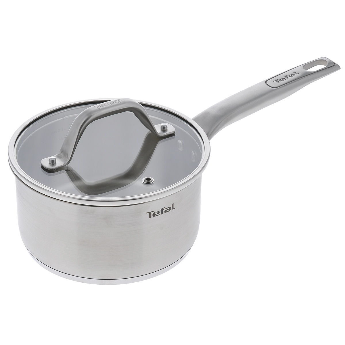 Ковш Tefal Hero с крышкой, 2,2 л2100085845 Ковш Tefal Hero с крышкой, 2,2 л2100085845Ковш Tefal Hero выполнен из высококачественной нержавеющей стали с матовым покрытием и внизу полоской зеркального. Элегантная ручка ковша оснащена отверстием для подвешивания на крючок. Крышка из термостойкого стекла снабжена металлическим ободком и отверстием для выпуска пара. На внутренней поверхности ковша имеется мерная шкала. Ковш подходит для всех типов плит, включая индукционные. Можно мыть в посудомоечной машине. Диаметр ковша: 18 см. Высота стенок ковша: 9,5 см. Толщина стенок ковша: 1 мм. Толщина дна ковша: 0,9 см. Длина ручки: 18 см.
