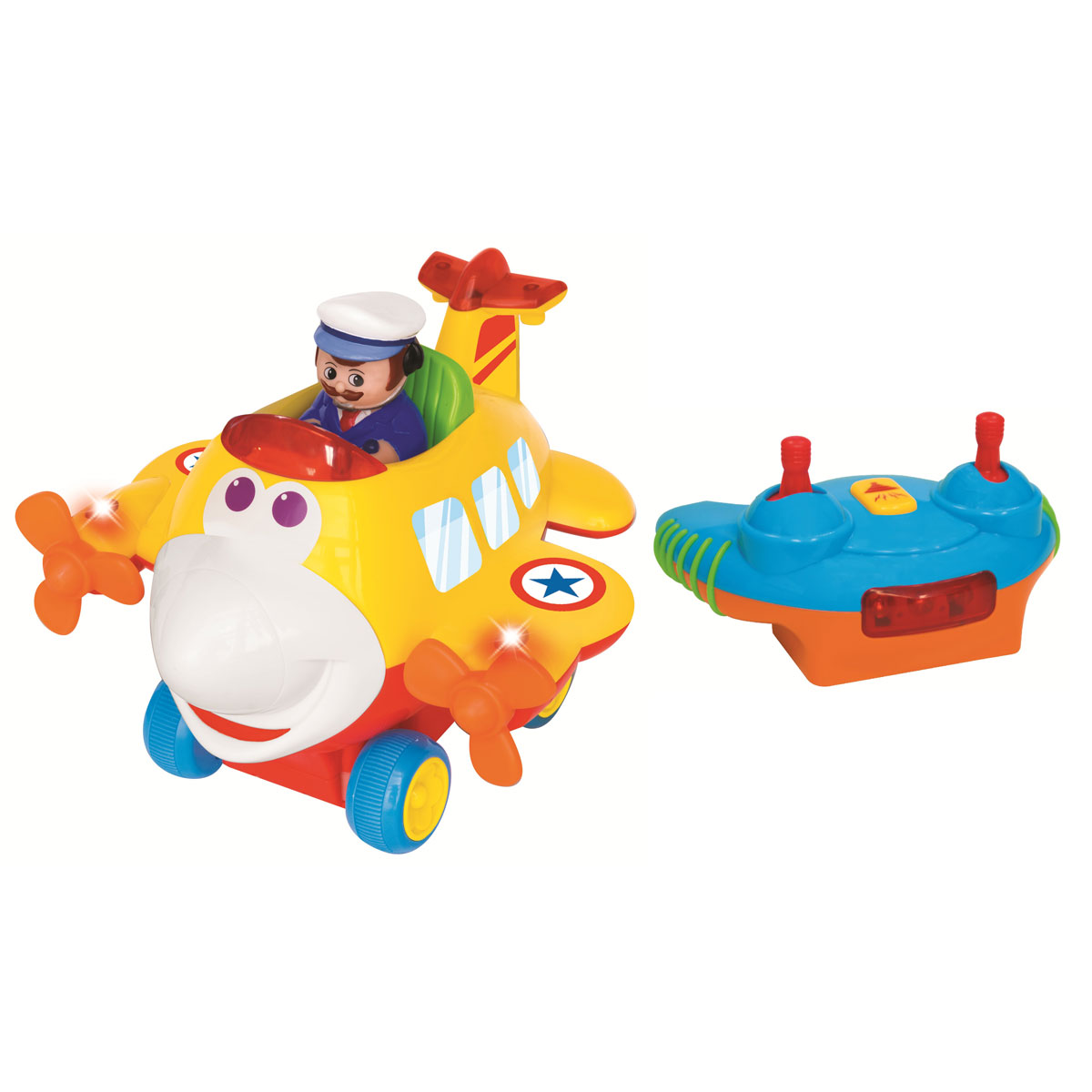 Kiddieland Игрушка на радиоуправлении Забавный самолетKID 041293 Kiddieland Игрушка на радиоуправлении Забавный самолетKID 041293Развивающая игрушка Kiddieland Забавный самолет обязательно порадует любого мальчишку. Игрушка с помощью пульта дистанционного управления движется вперед, назад, поворачивает влево и вправо! Забавный радиоуправляемый самолет красочно оформлен. Во время езды светятся огоньки в трубе и крутятся пропеллеры. Нажимая на кнопочку, малыш будет слышать сигнал пристегнуть ремни, приглашение капитана занять места и музыку. Фигурка пилота вынимается. Игрушка развивает мелкую моторику, мышление, зрительное и звуковое восприятие, повышает двигательную активность малышей. Рекомендуемый возраст: от 18 месяцев. Питание: 4 батарейки типа АА, 3 батарейки типа ААА (входят в комплект).
