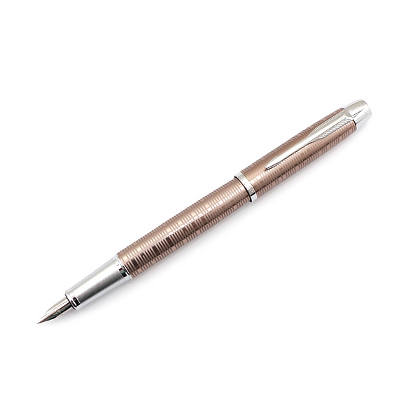 Ручка перьевая IM PREMIUM Brown Shadow. PARKER-S1906777PARKER-S1906777 Ручка перьевая IM PREMIUM Brown Shadow. PARKER-S1906777PARKER-S1906777Ручка перьевая Паркер Ай Эм Премиум Браун Шедоу. линия письма - тонкая, в подарочной упаковке. Корпус из аллюминия, перо из нержавеющей стали. Произведено в Китае.
