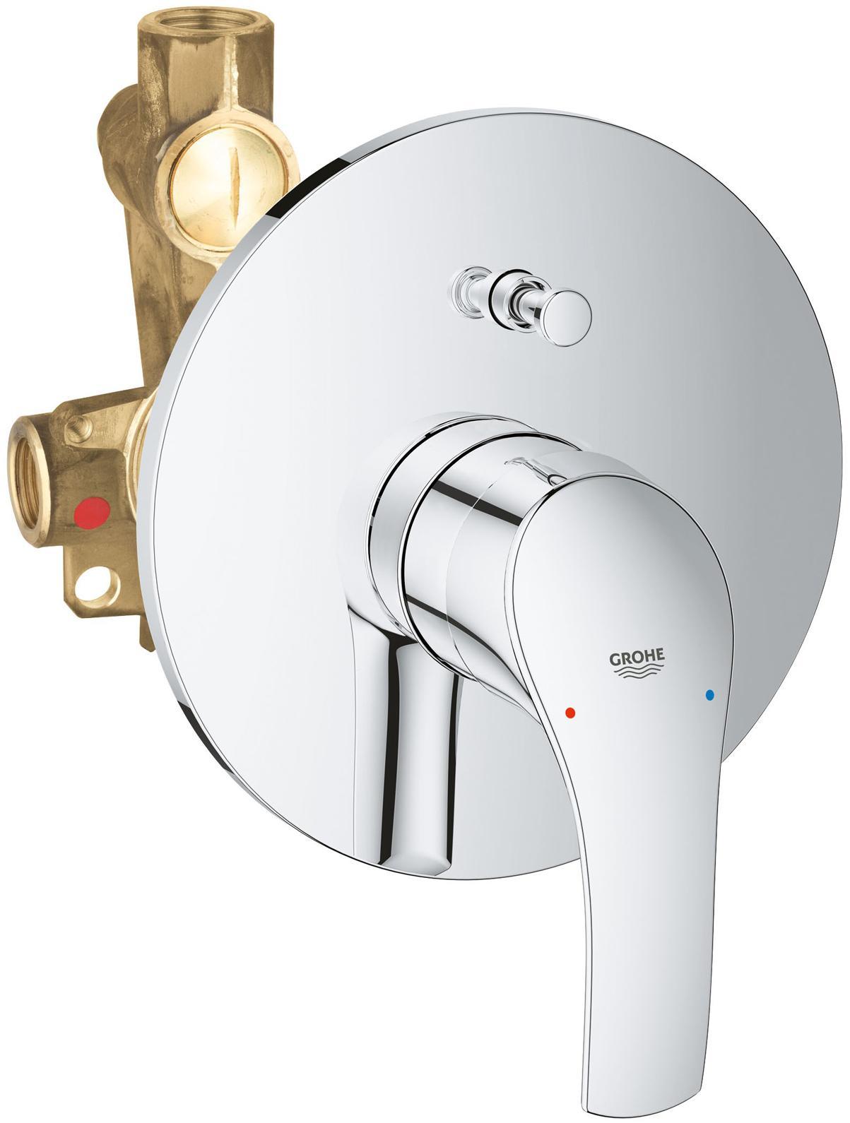 Смеситель для ванны GROHE Eurosmart New встраиваемый (со встроенным механизмом), хром33305002 Смеситель для ванны GROHE Eurosmart New встраиваемый (со встроенным механизмом), хром33305002GROHE Eurosmart: стильный и эффектный комплект наружного монтажа для ванны Этот комплект наружной части круглой формы предусматривает настенный монтаж и комплектуется встраиваемым смешивающим вентилем. Благодаря своему зеркальному блеску данное устройство преобразит интерьер Вашей ванной комнаты. Плавность и легкость регулировки температуры и напора воды обеспечивает технология GROHE SilkMove в сочетании с плавно изогнутым рычагом. Автоматический переключатель позволяет перенаправлять струю воды между выпусками для ванны и душа. Глянцевое хромированное покрытие GROHE StarLight придает данному элементу оборудования восхитительный блеск и неприхотливость в уходе. В интересах упрощения процесса монтажа и максимальной эстетичности готового результата, для данного комплекта наружной части предусмотрена установка без применения крепежа с помощью удобной системы GROHE QuickFix. Особенности: Настенный монтаж Состоит из: Набор для встроенного монтажа (арт. 19450002) со...