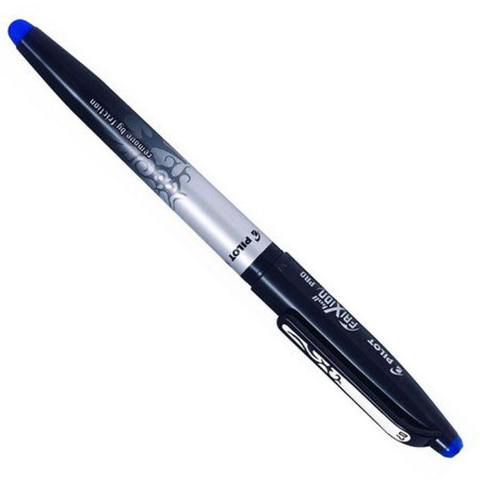 Ручка гелевая Pilot Frixion Ball, цвет: синийBL-FRO7-L Ручка гелевая Pilot Frixion Ball, цвет: синийBL-FRO7-LРучка Pilot Frixion Ball - это классическая ручка созданная по технологии Frixion (пиши-стирай). Ее стержень заправлен уникальными обесцвечивающимися термо-чернилами. Необходимо потереть надпись резинкой, расположенной на конце корпуса ручки и она исчезнет. Корпус ручки изготовлен из пластика.