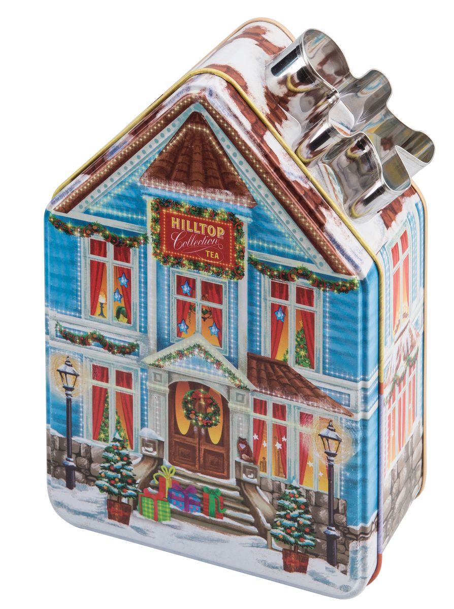 Hilltop Домик с рецептом Новогодний черный листовой чай, 100 г4607099304307 Hilltop Домик с рецептом Новогодний черный листовой чай, 100 г4607099304307Hilltop Домик с рецептом Новогодний - ароматный черный чай с корицей и цедрой апельсина. Дополнен миндальным орехом, инжиром и гвоздикой. Этот чай прекрасно согреет зимним вечером и освежит в любое время дня. Оригинальный дизайн упаковки в виде домика и форма для печенья в подарок послужат приятным дополнением. Также на упаковке вы найдете рецепт имбирного печенья и сможете самостоятельно испечь его и наслаждаться великолепным лакомством к чаю! Уважаемые покупатели, форма для печения в ассортименте.