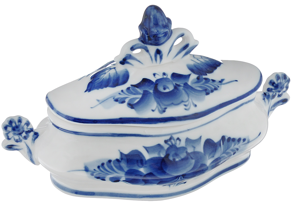 Шкатулка Сюрприз, 17 х 8 х 10 см993152502 Шкатулка Сюрприз, 17 х 8 х 10 см993152502Шкатулка Сюрприз, изготовленная из высококачественной керамики, станет оригинальным и стильным подарком. Шкатулка оснащена крышкой. Изделие оформлено гжельской росписью и предназначено для хранения ювелирных изделий в первозданном виде. С такой шкатулкой вы сможете внести в интерьер частичку элегантности. Уважаемые клиенты! Обращаем ваше внимание, что роспись на изделии выполнена вручную. Рисунок может немного отличаться от изображения на фотографии.