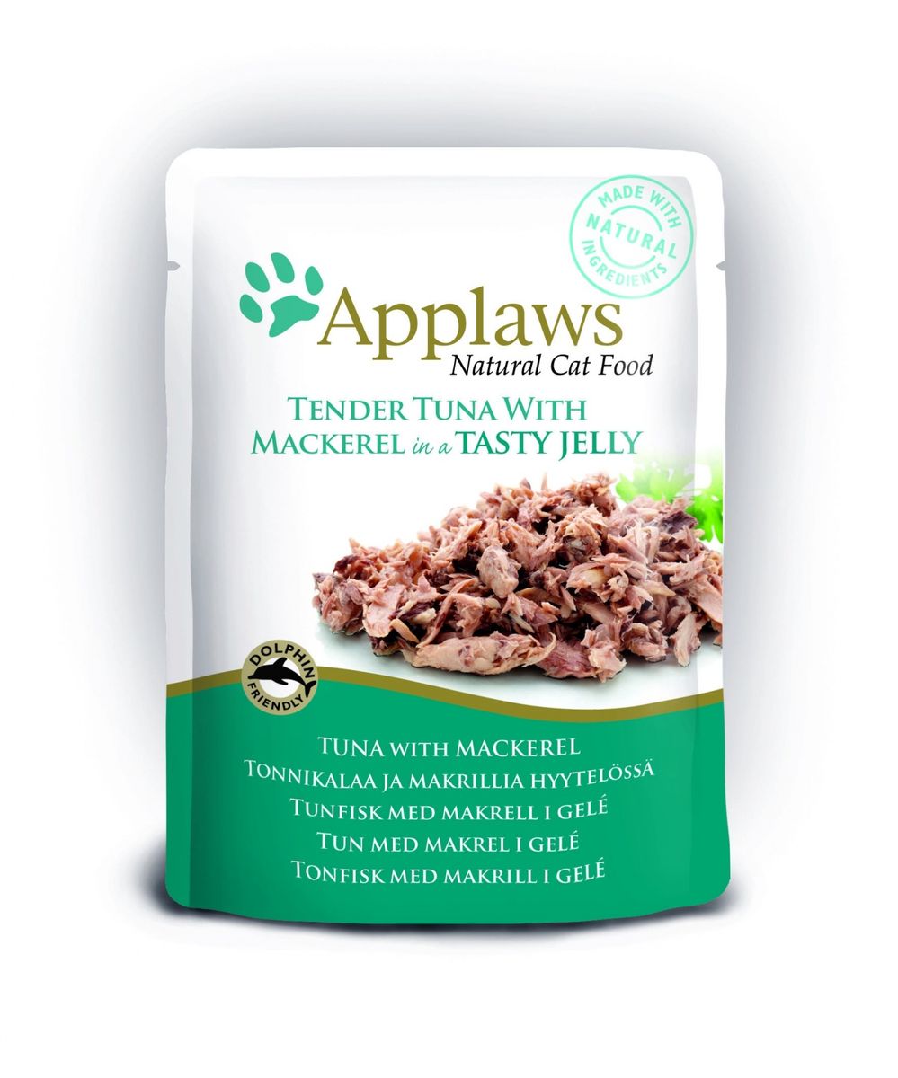 Паучи для Кошек Кусочки тунца со Скумбрией в желе (cat pouch tuna wholemeat with mackerel in jelly), 70 г24371 Паучи для Кошек Кусочки тунца со Скумбрией в желе (cat pouch tuna wholemeat with mackerel in jelly), 70 г24371Нежные кусочки в аппетитном желе для кошек изготовленные из свежего мяса или рыбы. Желе приготовлено из бульона при помощи натуральных загустителей. Известно, что желе помогает пищеварению кошек – легко переваривается, дает дополнительную влагу, также помогает при выводе шерсти. Состав: Филе тунца 55%, филе скумбрии 8,5%, растительный желлирующий компонент (пектин) 1%. Гарантированный анализ: Белок 12,5%, Клетчатка 1%, Жиры 1%, Зола 1%, Влага 84%. Условия хранения: в прохладном темном месте