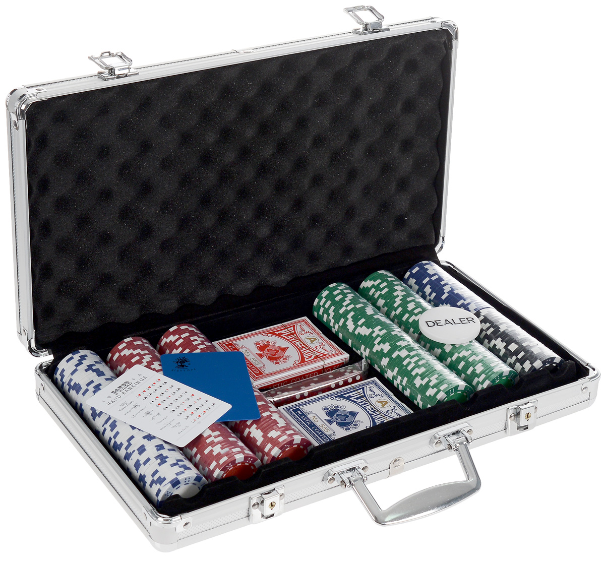 Набор для покера Nightman Dice 300, размер: 70х237х405 мм. УТ-00000453УТ-00000453 Набор для покера Nightman Dice 300, размер: 70х237х405 мм. УТ-00000453УТ-00000453Набор для игры в покер - то, что нужно для отличного проведения досуга. В комплект входит: 300 фишек без номинала, кнопка дилера, 2 колоды карт с пластиковым покрытием, подрезная карта, 5 кубиков. Предметы набора хранятся в металлическом кейсе, который закрывается на ключик. Для удобства переноски на кейсе имеется ручка. Такой набор станет отличным подарком для любителей покера. Покер (англ. poker) - карточная игра, цель которой - выиграть ставки, собрав как можно более высокую покерную комбинацию, используя 5 карт, или вынудив всех соперников прекратить участвовать в игре. Игра идет с полностью или частично закрытыми картами. Покер как карточная игра существует более 500 лет. Зародился он в Европе: в Испании, Франции, Италии. С течением времени правила покера менялись. Первые письменные упоминания о современном варианте покера появляются в 1829 году в мемуарах артиста Джо Кауэла. Размер колоды: 6,5 см x 9 см х 2 см. Диаметр игровой...