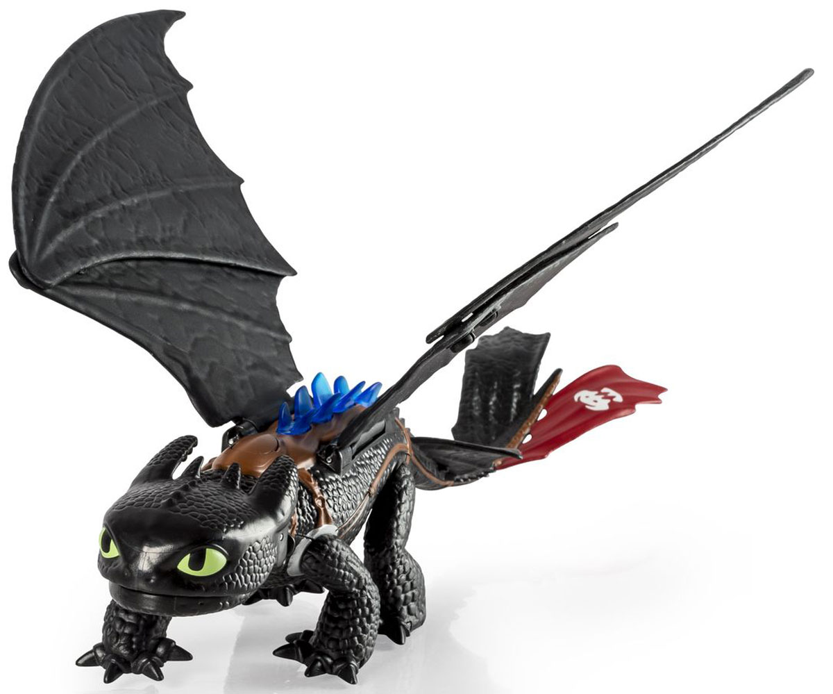 Dragons Фигурка Большой Беззубик66602 Dragons Фигурка Большой Беззубик66602Фигурка Dragons Беззубик со световыми и звуковыми эффектами приведет в восторг вашего ребенка. Фигурка выполнена из прочного пластика в виде Беззубика, дракона Иккинга из популярного мультфильма Как приручить дракона. Беззубик, или Ночная Фурия, имеет черный окрас и отличается длинным хвостом, огромными крыльями и зелеными глазами. Игрушка снабжена многими интересными и необычными функциями, благодаря которым игры с ней становятся особенно увлекательными. Пасть и спина этого дракона излучает синеватое свечение, зверь имеет подвижные челюсти, крылья и лапы. Если потянуть игрушку за хвост, то из пасти Беззубика выстрелит диск, а если поднести руку к его голове, то вы услышите грозный рык. С драконом можно организовать настоящее сражение, ведь эти умелые бойцы снабжены всем необходимым для настоящей схватки с противником! С такой фигуркой ваш ребенок с удовольствием окунется в гущи событий мультфильма, будет проигрывать любимые сцены или придумывать свои...