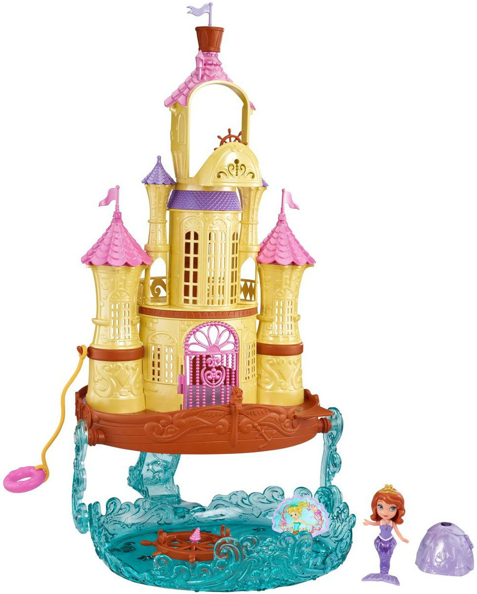 Sofia the First Игровой набор с мини-куклой Дворец на мореBDK61 Sofia the First Игровой набор с мини-куклой Дворец на мореBDK61Девочки могут присоединиться к Принцессе Софии на ее семейном отпуске в их дворце-корабле! Принцесса София может ужинать со своей семьей в замке или наслаждаться океанским бризом на открытой веранде. Затем она может подняться вверх по лестнице на самый верхний этаж-палубу и управлять кораблем за капитанским штурвалом. И это только начало! София также может присоединиться к приключениям Русалки - точно как в сериях мультфильма! Снимите ее наряд принцессы, чтобы освободить ее русалочий хвост, и она соскользнет по полупрозрачной голубой горке в русалочью бухту с вращающимся колесом и троном-ракушкой, который переворачивается и освобождает ее подругу, Оону. Любимый друг Софии, кролик Кловер, может присоединиться к отпуску со своим личным спасательным кругом, плавающим рядом в море. В набор входят элементы для сборки дворца, фигурка и аксессуары для игры. Порадуйте вашу малышку таким замечательным подарком! Фигурки семьи Софии и кролика Кловера не входят в набор.