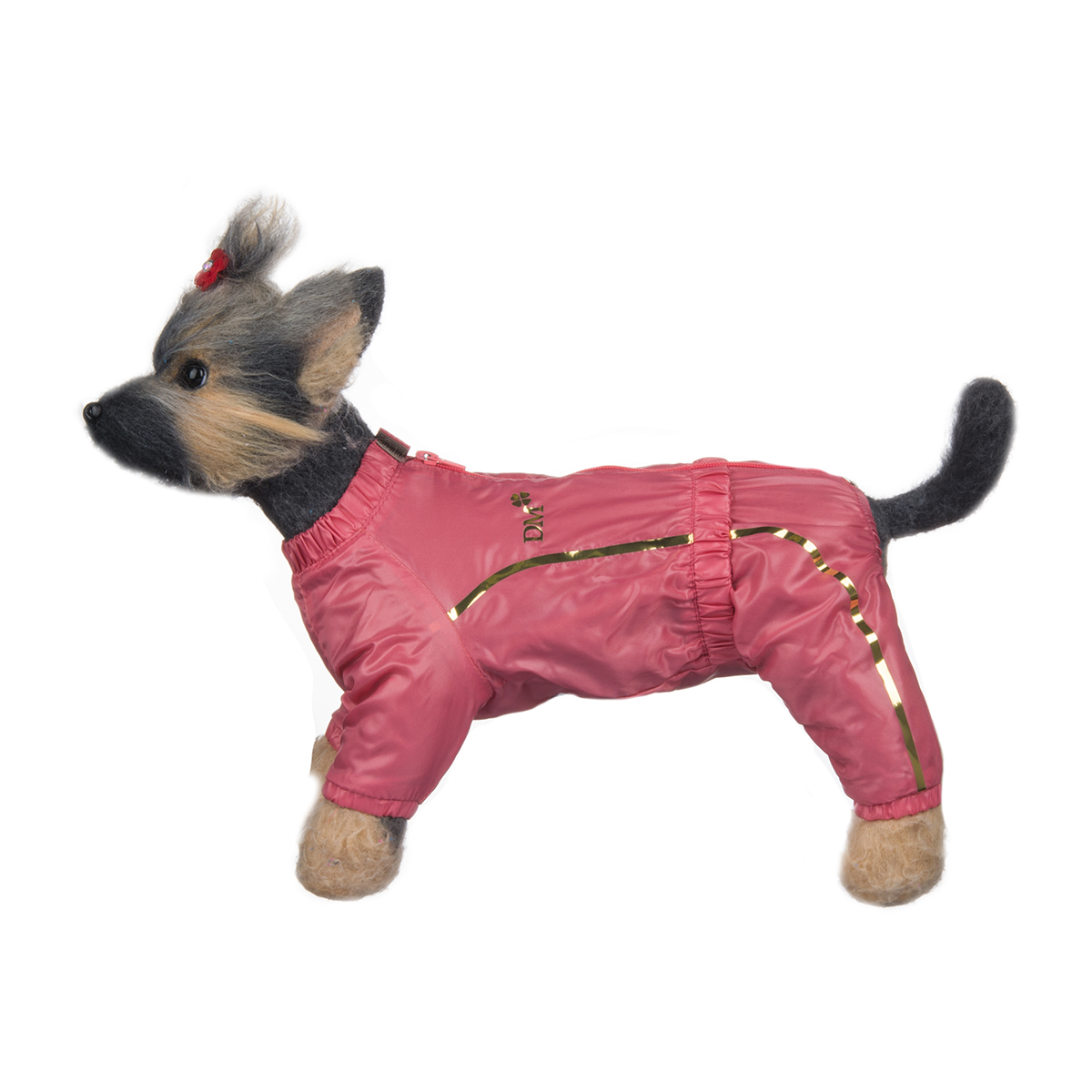 Комбинезон для собак Dogmoda Альпы, для девочки, цвет: коралловый. Размер 2 (M)DM-150326-2 Комбинезон для собак Dogmoda Альпы, для девочки, цвет: коралловый. Размер 2 (M)DM-150326-2Комбинезон для собак Dogmoda Альпы отлично подойдет для прогулок поздней осенью или ранней весной. Комбинезон изготовлен из полиэстера, защищающего от ветра и осадков, с подкладкой из флиса, которая сохранит тепло и обеспечит отличный воздухообмен. Комбинезон застегивается на молнию и липучку, благодаря чему его легко надевать и снимать. Ворот, низ рукавов и брючин оснащены внутренними резинками, которые мягко обхватывают шею и лапки, не позволяя просачиваться холодному воздуху. На пояснице имеется внутренняя резинка. Изделие декорировано золотистыми полосками и надписью DM. Благодаря такому комбинезону простуда не грозит вашему питомцу и он не даст любимцу продрогнуть на прогулке.