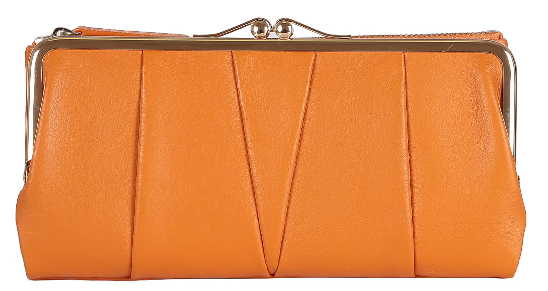 Кошелек женский Leo Ventoni, цвет: оранжевый. L330860L330860 orange Кошелек женский Leo Ventoni, цвет: оранжевый. L330860L330860 orangeЭлегантный кошелек Leo Ventoni выполнен из натуральной кожи и оформлен металлической фурнитурой. Внутренняя часть изделия выполнена из текстиля и натуральной кожи. Изделие содержит три отделения: отделение для монет с рамочным замком, отделение для купюр на застежке-молнии и отделение для документов, которое фиксируется кнопкой. Внутри отделения для документов предусмотрено три боковых кармана для мелких бумаг и чеков, четырнадцать кармашков для кредитных карт или визиток. Стильный кошелек Leo Ventoni станет отличным подарком для человека, ценящего качественные и практичные вещи.