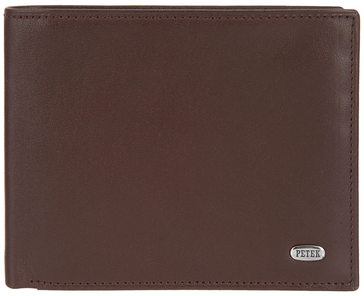 Портмоне мужское Petek 1855, цвет: коричневый. 179.000.222179.000.222 D.Brown Портмоне мужское Petek 1855, цвет: коричневый. 179.000.222179.000.222 D.BrownСтильное мужское портмоне Petek выполнено из натуральной кожи и оформлено металлической фурнитурой с символикой бренда. Изделие раскладывается пополам. Внутри размещены два боковых кармана, два сетчатых кармана, два отделения для купюр, шесть кармашков для визитных карт. Изделие поставляется в фирменной упаковке. Стильное портмоне Petek станет отличным подарком для человека, ценящего качественные и практичные вещи.