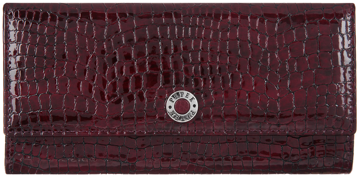 Портмоне женское Petek 1855, цвет: бургунди. 301.091.03301.091.03 Burgundy Портмоне женское Petek 1855, цвет: бургунди. 301.091.03301.091.03 BurgundyСтильное женское портмоне Petek 1855 выполнено из натуральной лакированной кожи тиснением под рептилию и оформлено металлической фурнитурой с символикой бренда. Внутренняя часть изделия выполнена из текстиля и натуральной кожи. Изделие закрывается клапаном на кнопку. Внутри расположены вместительное отделение для купюр и два открытых кармашка для чеков и мелких бумаг. На обратной стороне клапана имеются два кармашка с сетчатыми окошками. Снаружи на тыльной стороне изделия предусмотрены открытый карман для мелких бумаг, а также врезной карман на застежке-молнии. Изделие поставляется в фирменной упаковке. Стильное портмоне Petek 1855 станет отличным подарком для человека, ценящего качественные и практичные вещи.