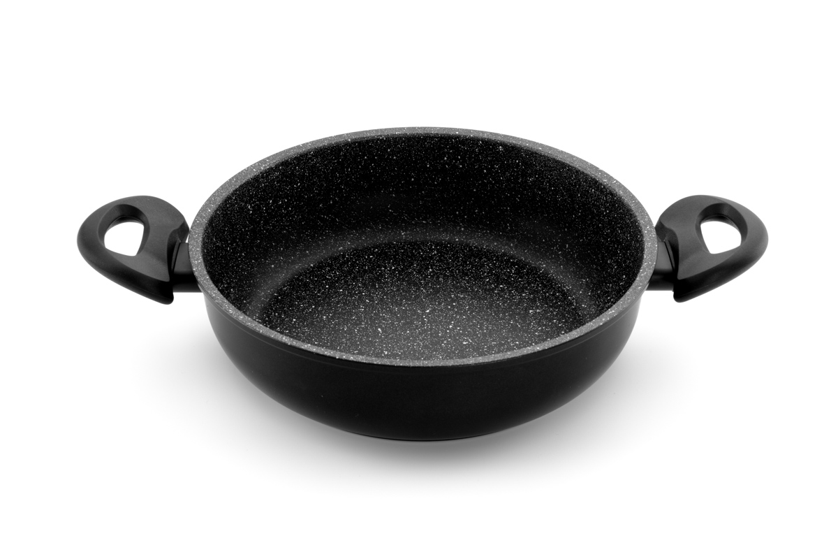 Жаровня COOK ON ROCK INDUCTION, диаметр 24 см1469 Жаровня COOK ON ROCK INDUCTION, диаметр 24 см1469Изделие из алюминия с антипригарным покрытием Whitford, вулканический камень, наружное покрытие из PTFE черного цвета, толщина 4,5 мм, бакелитовая припаянная ручка. Подходит для всех видов плит, в том числе и индукционных.