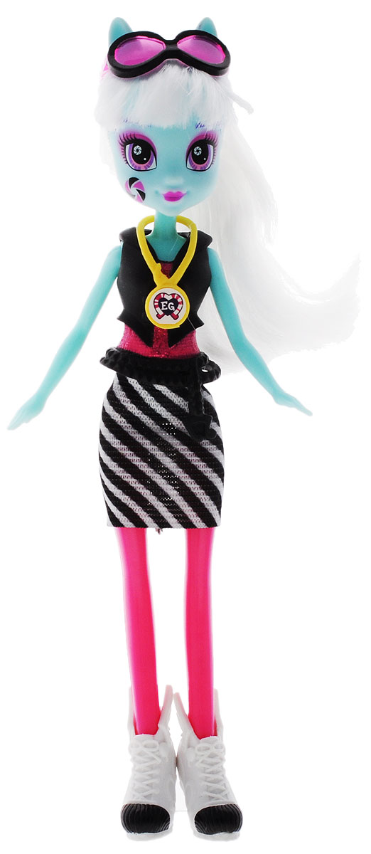 My Little Pony Equestria Girls Игровой набор School LockersB1779 My Little Pony Equestria Girls Игровой набор School LockersB1779Куклы пони-девочки Equestria Girl - это удивительные и очаровательные куклы из серии Моя маленькая пони (My Little Pony), которых так давно ждали ценители маленьких пони. Пони-девочки стремятся произвести впечатление на окружающих своим внешним видом и модными нарядами. Игровой набор My Little Pony Equestria Girls. School Lockers привлечет внимание вашей малышки и не позволит ей скучать. Все элементы набора выполнены из безопасного материала. В набор входят пять разноцветных шкафчиков для Пинки Пай, Флаттершай, Эпплджек, Рэйнбоу Дэш и Рарити. Где чей, вы никогда не перепутаете: наклейки на задних стенках шкафчиков достаточно откровенно намекают, кто их владелицы. А еще в наборе имеется кукла, которая подходит сюда как нельзя лучше: знаменитый фотограф Фотофиниш, акула мира моды. Она одета в черную жилетку, юбку-карандаш, туфли на платформе и, как всегда, в свои неизменные темные очки. Также Фотофиниш снабжена дополнительным комплектом одежды, ...