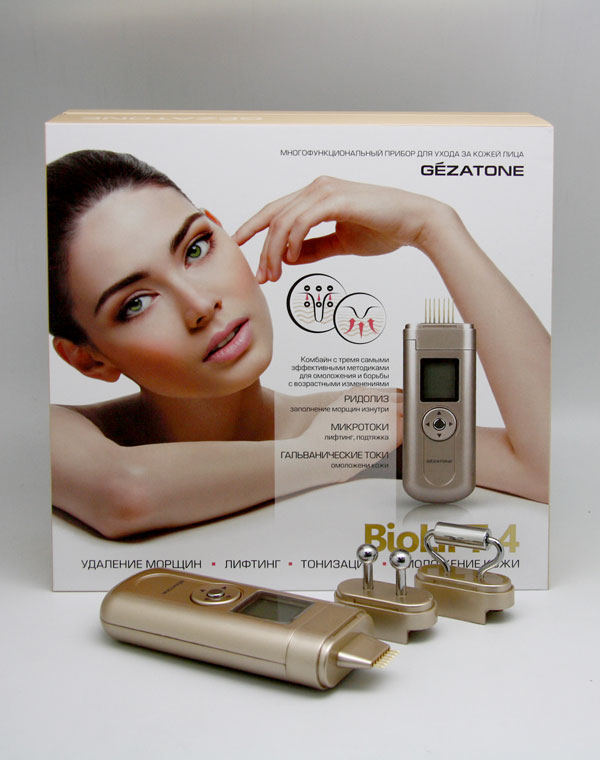 m709 Biolift Массажер по уходу за кожей лица Gezatone1301089S m709 Biolift Массажер по уходу за кожей лица Gezatone1301089SМиниатюрный аппарат для безоперационной подтяжки Gezatone Beauty Iris избавит Вас от морщин, устранит признаки увядания, повысит тонус кожи лица, шеи и области декольте. Подтянуть за короткий срок овал лица, повысить тонус мышц, вернуть упругость кожи и уменьшить морщины, - все это возможно с многофункциональным аппаратом Gezatone Beauty Iris. В аппарате Gezatone Beauty Iris сочетаются три популярных и эффективных профессиональных методики: гальванические токи - питание, увлажнение кожи, микротоки - безоперационная подтяжка лица, микротоки Лотти - разглаживание морщин. Три сменных насадки обеспечивают комфортное и эффективное воздействие аппарата в каждой из методик. Благодаря правильно подобранной программе воздействия, достигнутый результат после использования аппарата Gezatone Beauty Iris сохраняется до нескольких месяцев. Аппарат также можно использовать в целях профилактики появления морщин. Гальванические токи: Гальванические токи...