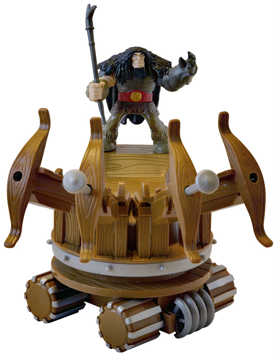 Dragons Игровой набор Drago & War Machine66594_20067366 Dragons Игровой набор Drago & War Machine66594_20067366Игровой набор Dragons Drago & War Machine создан на основе масштабных батальных сцен из мультфильма Как приручить дракона 2. По сюжету драконы сражаются против боевых машин. Набор включает в себя фигурку Драго с копьем, его боевую машину и две стрелы. Просто зарядите орудие стрелами и нажмите на рычажок - стрела тут же полетит вперед. С помощью этого набора для битвы ребенок воссоздаст картину сражения прямо в своей комнате и окунется в гущу событий мультфильма или будет придумывать свои истории!