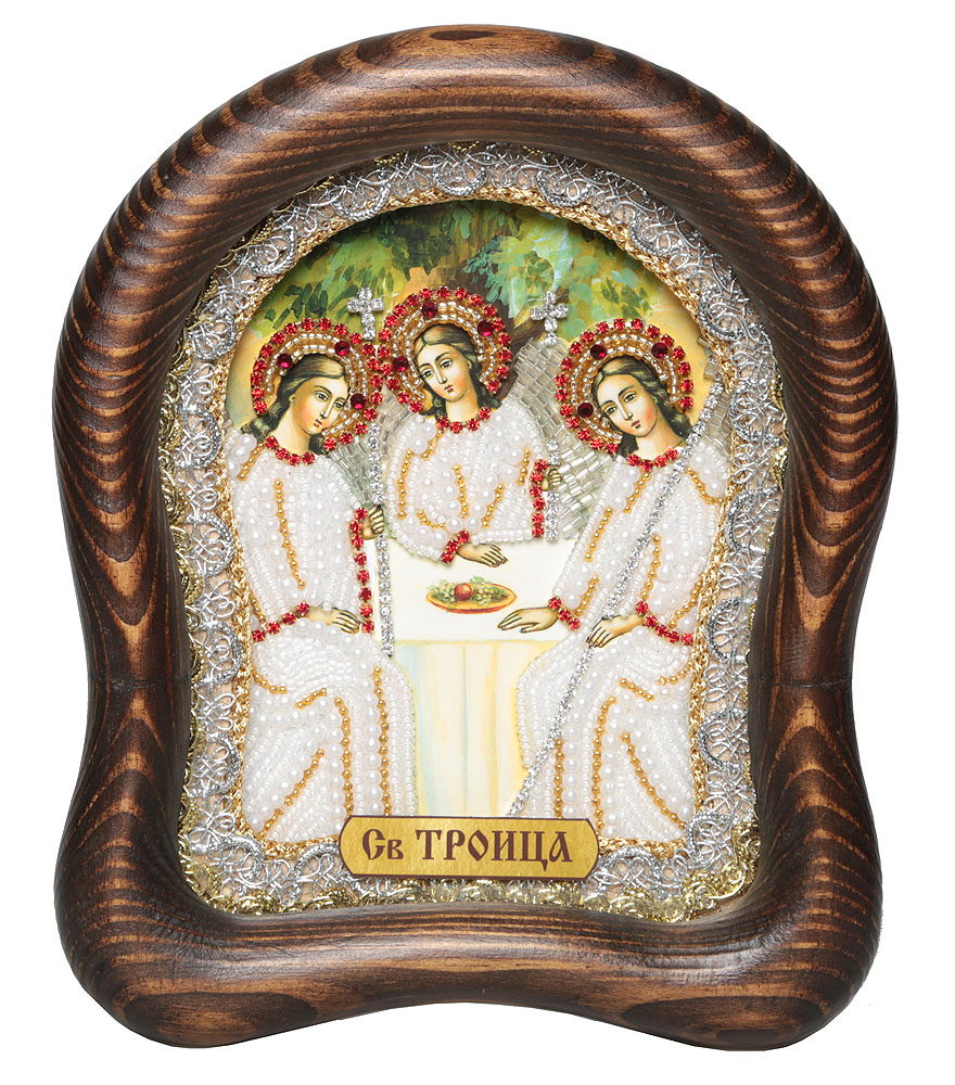 Икона Святая Троица, размер: 19,5*16см., 7_15_197_15_19 Икона Святая Троица, размер: 19,5*16см., 7_15_197_15_19Православная икона Дивеевские иконы - это не только качественная ручная работа мастеров, но и вложенная в них негасимая любовь. Особенно это чувствуется, когда на икону попадают солнечные лучи - она озаряется внутренним светом и теплом, излучая его в окружающее пространство. Такие иконы подарят Вам и Вашему дому теплый свет благословения, а также могут передаваться по наследству как семейная реликвия и родовой оберег. Непревзойденное качество, вложенная любовь и благословение превращают эти иконы в настоящее произведение искусства, дарящее чудо причастности к духовному миру. Материал: Оклад из массива сосны, внутренний оклад из гипса, бисер, стразы, натуральные камни.