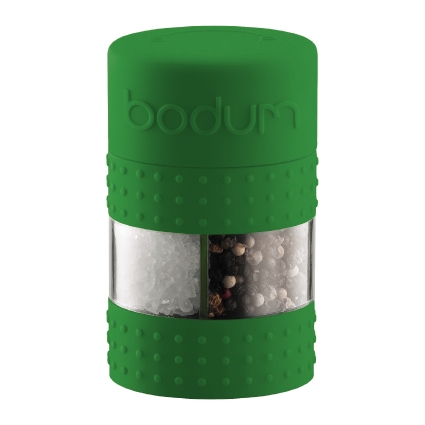 Мельница для соли и перца Bodum Bistro, цвет: зеленыйA11368-825-Y15 Мельница для соли и перца Bodum Bistro, цвет: зеленыйA11368-825-Y15Мельница для соли и перца Bodum Bistro, выполненная из прозрачного стекла и пластика, резины и металла, позволяет солить и перчить одновременно - это превосходное партнерство. В верхней части мельницы имеется силиконовая вставка. Мельница легка в использовании: одним поворотом силиконовой части мельницы приспособление переключается с солонки на перечницу, и вы сможете поперчить или добавить соль по своему вкусу в любое блюдо. Прочный керамический механизм позволяет молоть практически без усилий. Благодаря прозрачной конструкции легко определить, когда соль или перец заканчиваются. Оригинальная мельница модного дизайна будет отлично смотреться на вашей кухне.