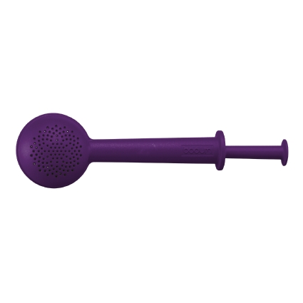 Ситечко для заваривания Bodum Bistro, цвет: фиолетовыйD11569-914-Y15 Ситечко для заваривания Bodum Bistro, цвет: фиолетовыйD11569-914-Y15Ситечко для чая Bodum Bistro прекрасно подходит для заваривания любого вида чая. Ситечко выполнено из пластика и коррозионностойкой стали и оснащено длинной ручкой. На конце ручки расположена кнопка, при нажатии на которую створки ситечка открываются. Изделие очень легко использовать: просто засыпьте в ситечко заварку и опустите его в кружку. Стильное и функциональное ситечко станет незаменимым атрибутом чаепития дома или на работе. Изделие можно мыть в посудомоечной машине. Диаметр ситечка: 4,8 см. Длина ручки: 13 см.