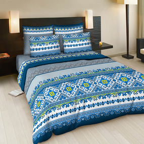 Комплект белья Letto, 1,5-спальный, B90, наволочки 70х70В90-3 Комплект белья Letto, 1,5-спальный, B90, наволочки 70х70В90-3Серия Letto «Традиция» выполнена из классической российской бязи, привычной для большинства российских покупательниц. Ткань плотная (125гр/м), используются современные устойчивые красители и в том числе технология с эффектом 3д. Традиционная российская бязь выгодно отличается от импортных аналогов по цене, при том, что сама ткань и толще, меньше сминается и служит намного дольше. Рекомендуется перед первым использованием постирать, но не пересушивать. Применение кондиционера при стирке сделает такое постельное белье мягче и комфортней. Пододеяльник на молнии. Обращаем внимание, что расцветка наволочек может отличаться от представленной на фото.