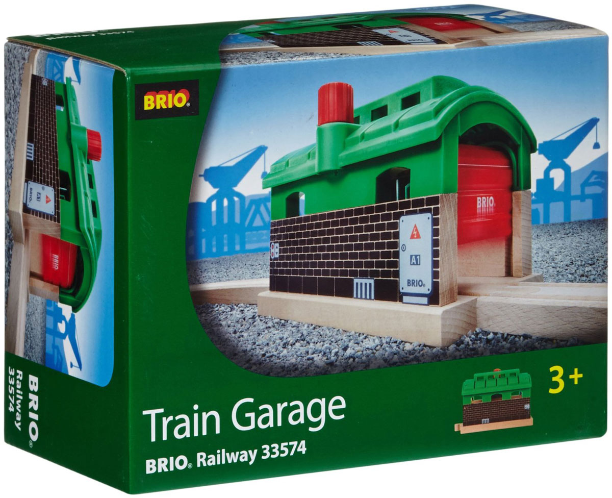Brio Железнодорожное депо33574 Brio Железнодорожное депо33574Вашему ребенку обязательно понравится игрушка Brio Железнодорожное депо. Депо с деревянными рельсами, стенами и пластиковой крышей оборудовано подъемным механизмом для ворот. Благодаря этому механизму можно поднимать и опускать ворота депо с одной или с другой стороны. Депо совместимо со всеми железными дорогами и паровозиками Brio.