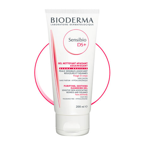 Bioderma DS+ очищающий гель Sensibio 200 мл28683 Bioderma DS+ очищающий гель Sensibio 200 мл28683Ежедневное очищение жирной раздраженной кожи с шелушением и покраснением. Подходит для детей и взрослых. Мягко очищает кожу. На основе растительного происхождения. Борется с грибковой пролиферацией. Увлажняет. Гарантирует мягкое очищение раздраженной кожи лица с проявлениями себорейного дерматита. Благодаря компонентам направленного действия очищающий гель препятствует размножению вредоносной микрофлоры. Мягкая очищающая основа и нейтральный рН сохраняют естественный баланс кожи.