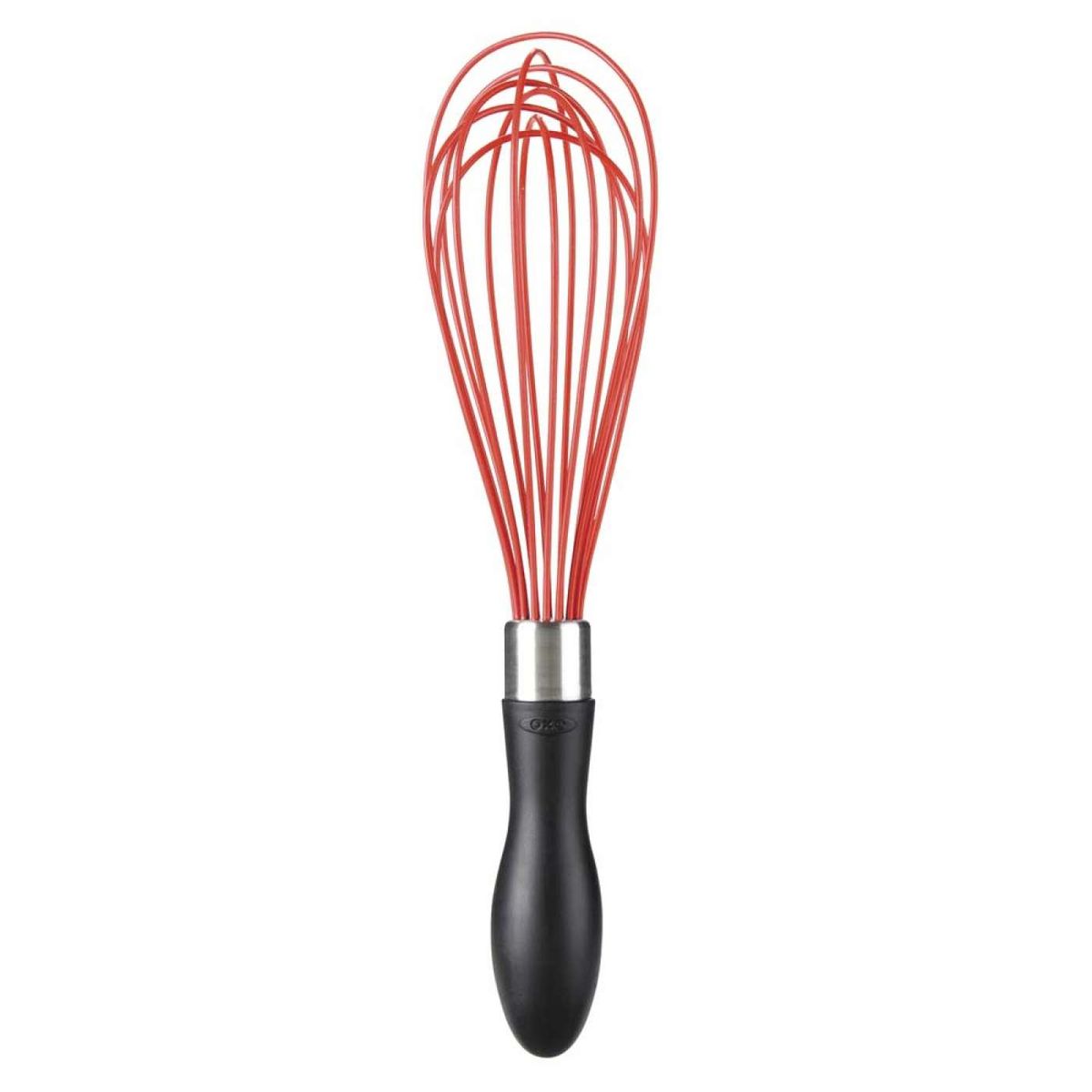 Венчик Oxo Good Grips, длина 27 см1244780 Венчик Oxo Good Grips, длина 27 см1244780Венчик Oxo Good Grips, изготовленный из высококачественного металла и жароупорного силикона, предназначен для взбивания и обработки холодных и горячих блюд в посуде с антипригарным покрытием. Он выдерживает температуру до 315°С. Удобная ручка не позволит выскользнуть венчику из вашей руки и сделает приятным процесс приготовления любого блюда. Таким венчиком удобно взбивать крема и тесто. Практичный и удобный венчик Oxo Good Grips займет достойное место среди аксессуаров на вашей кухне. Можно мыть в посудомоечной машине. Длина венчика: 27 см. Размер рабочей поверхности: 15,5 х 6,5 см.