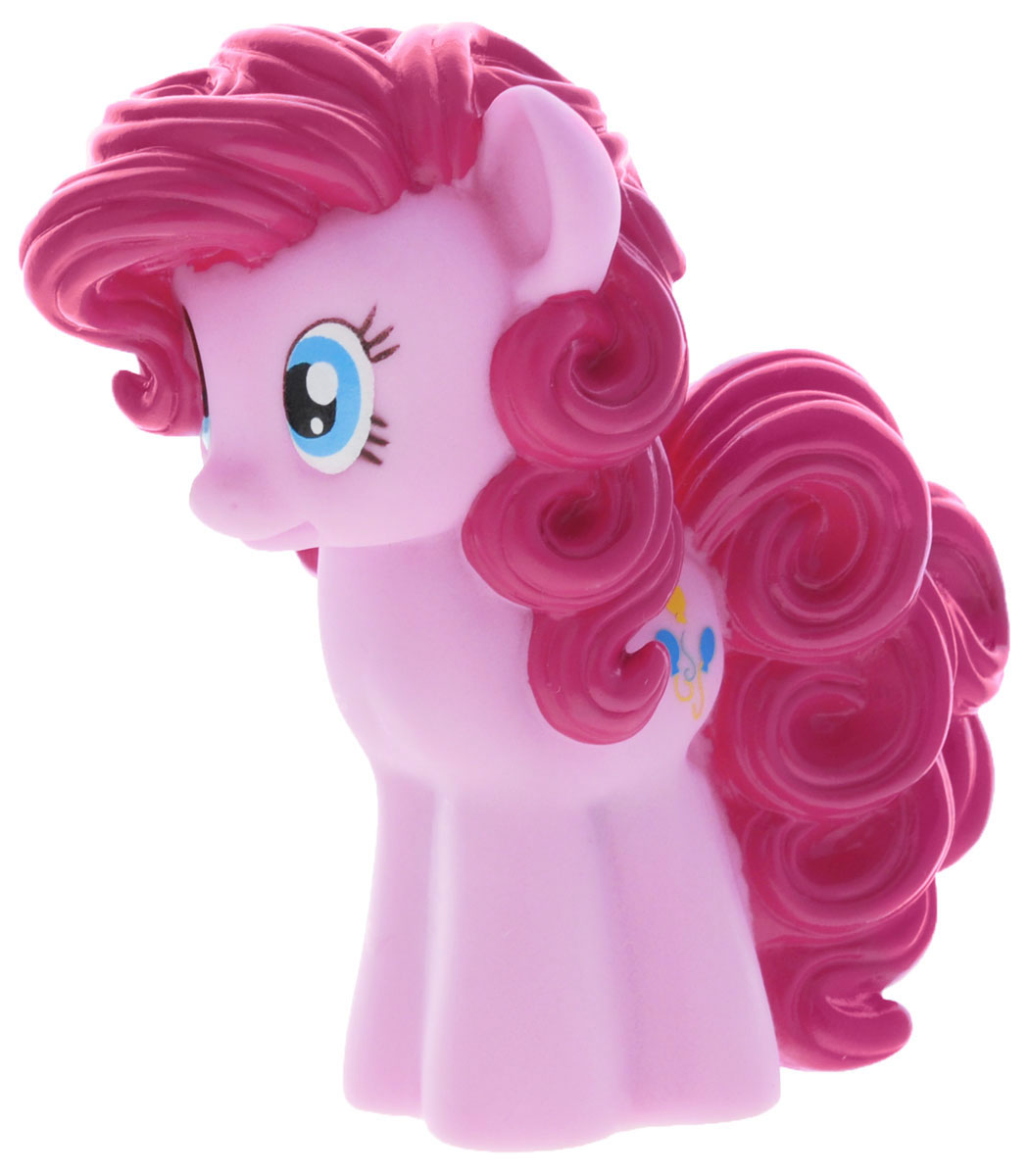 My Little Pony Игрушка для ванны Пони Пинки ПайGT8613 My Little Pony Игрушка для ванны Пони Пинки ПайGT8613Игрушка для ванны My Little Pony Пони Пинки Пай способна занять малыша на все время купания. Она изготовлена из высококачественных материалов. Игрушка выполнена в виде яркой пони Pinkie Pie. Данная игрушка несомненно принесет вашему малышу море позитива, а обычное купание превратит в веселую игру. Игрушка водонепроницаема, поэтому, как только пони попадет в воду, она начнет светиться, а также ребенок услышит песенку и фразы голосом персонажа. С такой игрушкой ребенок может развивать мелкую моторику рук, концентрацию внимания и даже воображение. Порадуйте свою кроху такой милой игрушкой!