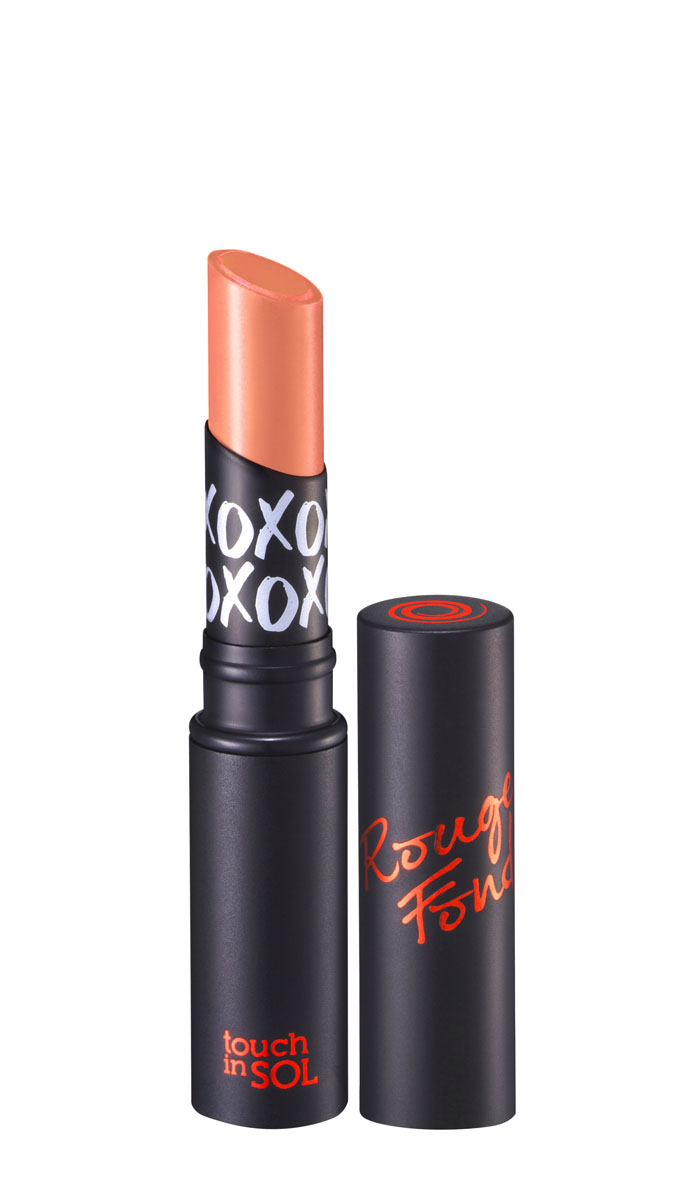 Touch in SOL Помада для губ Rouge Fondue, №7 Fondue Nude Beige8809447920511 Touch in SOL Помада для губ Rouge Fondue, №7 Fondue Nude Beige8809447920511А вы знали, что температура губ 28 градусов?! Губная помада Rouge Fondue держит форму и реагирует на температуру Ваших губ. Тает при первом прикосновении, питая и придавая сияние губам. Эффективность: 1. Яркий цвет и тающая текстура придает неповторимое сияние; 2. Уникальный состав с содержанием манго, масла Ши и кокосового масла глубоко питает и увлажняет губы, удерживая влагу надолго; 3. Тает на губах, делая их аппетитными как фондю. 4. Двойная увлажняющая и тающая система–придает глянец и объем губам. Система, удерживающая влагу – фиксирует цвет и увлажненность Ваших губ. Повторное нанесение – помада обладающая памятью. При повторном нанесении помада ложится по контуру, как при первом нанесении.
