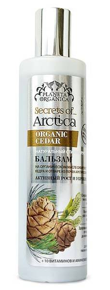 Planeta Organica Secrets of Arctica Бальзам для всех типов волос Активный рост и укрепление с кедром, 280 мл071-04-3503 Planeta Organica Secrets of Arctica Бальзам для всех типов волос Активный рост и укрепление с кедром, 280 мл071-04-3503Могучая сила сибирского кедра, способного противостоять самым лютым морозам, сохраняется в масле кедровых орехов, полученном деликатным методом холодного отжима. По содержанию жизненно важных жирных кислот масло сибирского кедра превосходит всем известный рыбий жир. Жирные кислоты – основной строительный материал для волос – дают им силу и возможность к росту. Богатое витаминами, микро- и макроэлементами масло сибирского кедра щедро питает кожу головы, укрепляя волосы и заметно сокращая их выпадение. Отвар из почек арктической ивы содержит Витамина С и массу других полезных веществ, помогающих сохранить волосы и приумножить их силу. Аминокислоты и микрокапсулы 10 витаминов стимулируют рост волос, наполняя их стойкостью арктической природы и крепким сибирским здоровьем. Особенности состава: * Органические ингредиенты. Organic Pinus Sibirica Seed Oil* (органическое масло сибирского кедра), Organic Calendula Officinalis Flower Oil* (органическое масло цветков календулы), + 10...