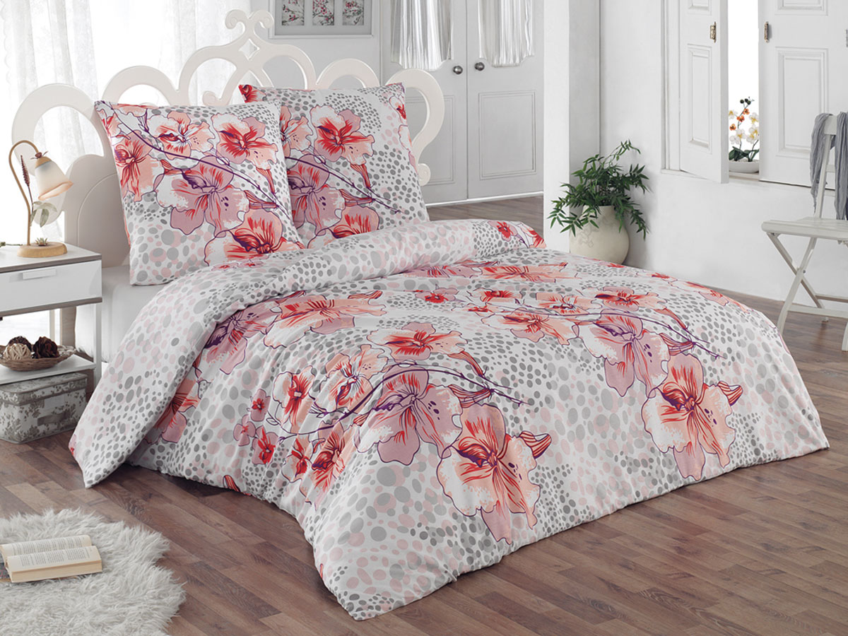 Комплект белья Tete-a-tete Classic Катрина, 1,5-спальный, наволочки 70х70, цвет: белый, светло-розовый, оранжевыйК-8068 Комплект белья Tete-a-tete Classic Катрина, 1,5-спальный, наволочки 70х70, цвет: белый, светло-розовый, оранжевыйК-8068Комплект постельного белья Tete-a-Tete Classic Катрина является экологически безопасным для всей семьи, так как выполнен из бязи (100% натурального хлопка). Комплект состоит из пододеяльника, простыни и двух наволочек. Постельное белье, оформленное цветочным принтом, послужит прекрасным дополнением к интерьеру вашей спальной комнаты. Гладкая структура делает ткань приятной на ощупь, мягкой и нежной, при этом она прочная и хорошо сохраняет форму. Ткань легко гладится, не линяет и не садится. Комплект постельного белья Tete-a-Tete Classic Катрина станет отличным дополнением вашего интерьера и подарит гармоничный сон.