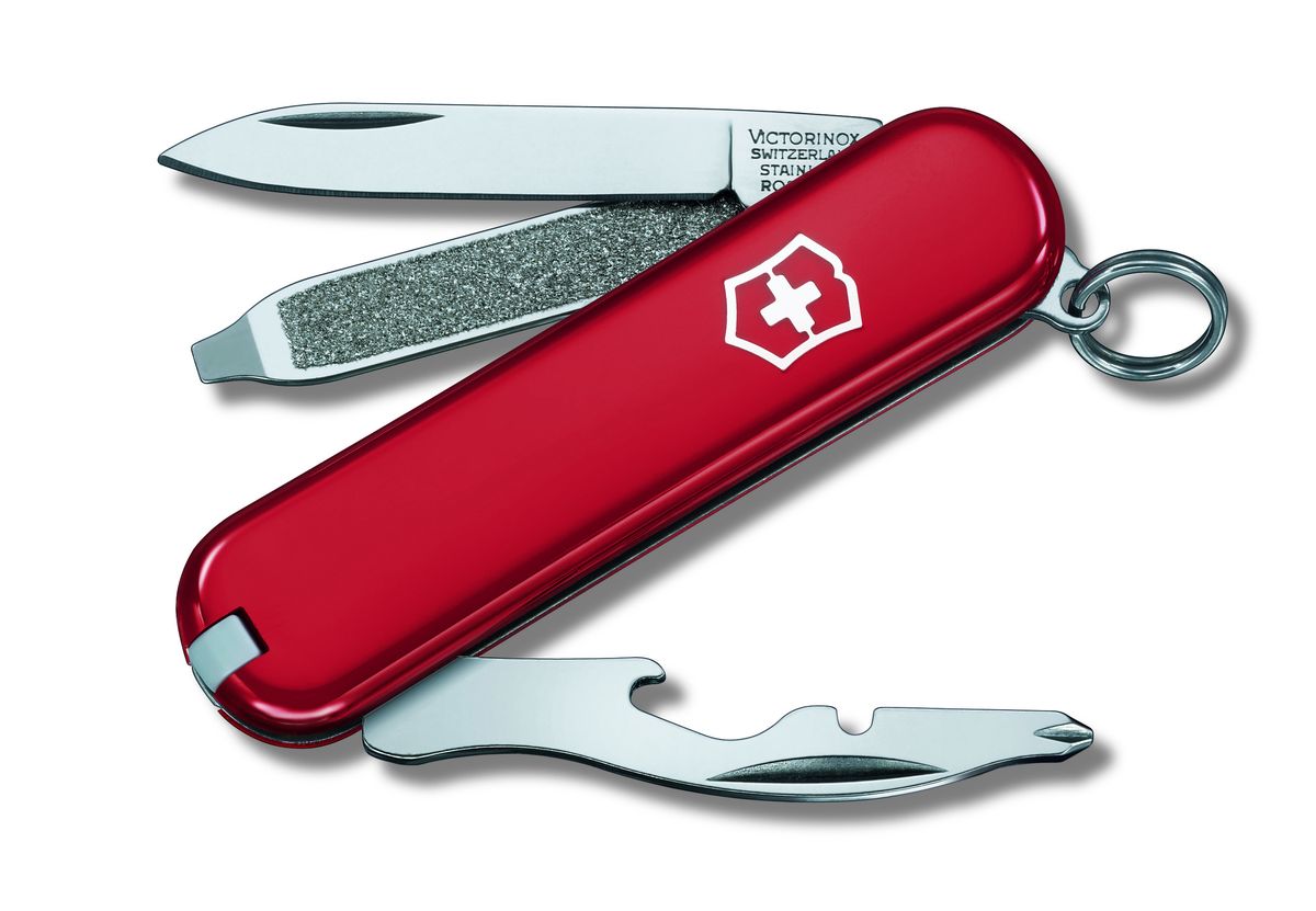 Нож-брелок Victorinox Rally, цвет: красный, 9 функций, 5,8 см0.6163 Нож-брелок Victorinox Rally, цвет: красный, 9 функций, 5,8 см0.6163Лезвие складного ножа-брелока Victorinox Rally изготовлено из высококачественной нержавеющей стали. Ручка, выполненная из прочного пластика, обеспечивает надежный и удобный хват. Нож имеет компактные размеры и не занимает много места. Хорошее качество, надежный долговечный материал и эргономичная рукоятка - что может быть удобнее на природе или на пикнике! В комплекте чехол, изготовленный из искусственной кожи. Функции ножа: Лезвие. Пилка для ногтей с отверткой. Открывалка для бутылок с намагниченной крестовой отверткой. Инструмент для снятия изоляции. Кольцо для ключей. Пинцет. Зубочистка. Длина ножа в сложенном виде: 5,8 см. Длина ножа в разложенном виде: 9,8 см.