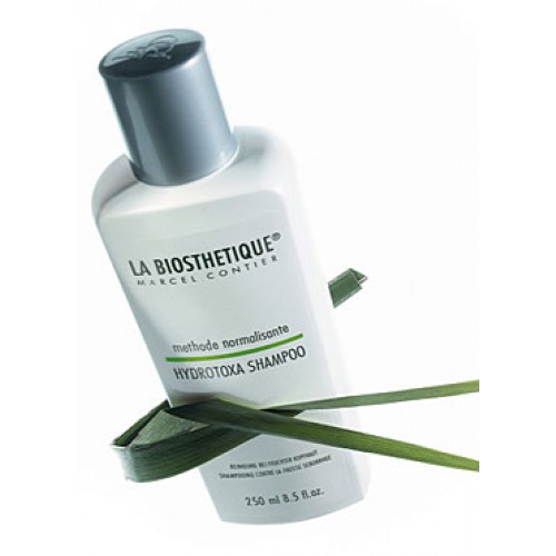 La Biosthetique Шампунь Methode Normalisante Hydrotoxa для переувлажненной кожи головы, 250 млLB180255 La Biosthetique Шампунь Methode Normalisante Hydrotoxa для переувлажненной кожи головы, 250 млLB180255Шампунь нейтрализует негативное воздействие пота на кожу головы, борется с такми последствиями как быстрое загрязнение и потеря объема волос, питает корни и стимулирует рост, придает блеск и здоровый вид.