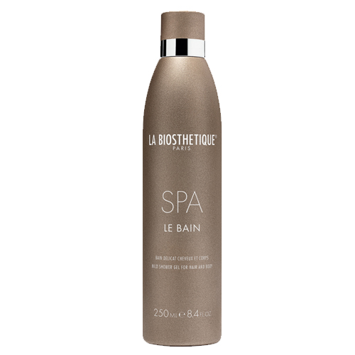 La Biosthetique Мягкий освежающий велнес гель-шампунь Spa Wellness для тела и волос, 250 млLB2205 La Biosthetique Мягкий освежающий велнес гель-шампунь Spa Wellness для тела и волос, 250 млLB2205Чистое наслаждение... Смягчающий и освежающий велнес-гель для ванны и душа подарит незабываемые моменты релаксации, настоящая акватерапаия у вас дома! Преимущества: - Деликатно и эффективно очищает. - Молочные протеины смягчают кожу. - Можно использовать для ванны. - Аромат дарит ощущение свежести и оставляет нежное благоухание. Линия SPA - это уникальное сочетание здоровья и велнеса. Насладитесь всей нежностью ухода за телом иокунитесь в ауру завораживающих ароматов!Молочные и йогуртовые активные компоненты интенсивно ухаживают на кожей тела и поддерживают ее здоровый биобаланс. Кожа приобретает нежную мягкость и шелковистость.