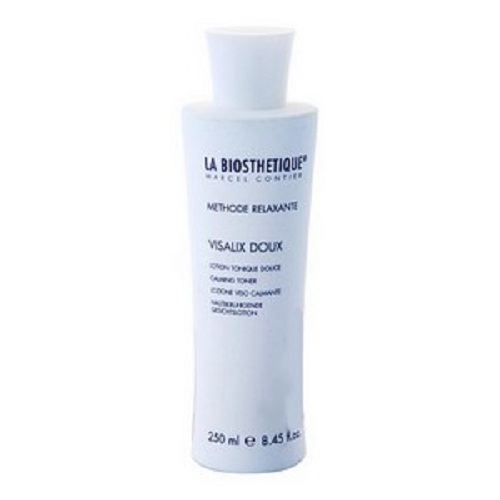La Biosthetique Успокаивающий тоник Methode Relaxante для чувствительной кожи, 250 млLB3598 La Biosthetique Успокаивающий тоник Methode Relaxante для чувствительной кожи, 250 млLB3598Тоник гармонично завершает очищающую процедуру для чувствительной и раздраженной кожи, смягчая ее и снимая зуд и воспаление поскольку содержит Пантенол, который восстанавливает ткани, снимает раздражение, успокаивает кожу и укрепляет ее естественный защитный слой, а также, Медицинское Белое масло, образующее на коже тонкую пленку, не закупоривающую поры, и обеспечивающую дополнительную защиту от агрессивных факторов внешней среды. В состав средства включены Лауриновая кислота, выделяемая из натуральных растительных масел, смягчающая и укрепляющая кожу, Глицерин, обладающий хорошей способностью вытягивать влагу из воздуха, и тем самым насыщать ею кожу, и комплекс натуральных растительных компонентов, который обеспечивает исключительно щадящий уход за кожей.