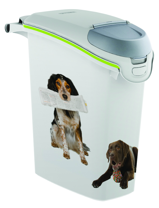Curver PetLife Контейнер для корма Собачьи новости на 10кг/23л, 23*50*50см18593 Curver PetLife Контейнер для корма Собачьи новости на 10кг/23л, 23*50*50см18593Контейнеры для хранения сухого корма, с крышкой. Одним из основных преимуществ хранения сухого корма в пластиковых контейнерах является отсутствие влаги. Влага, как известно, способствует образованию плесени!Контейнеры Curver оснащены плотно закрывающийся крышкой, что позволяет предотвратить проникновение не только влаги, но паразитов и грызунов. • Из экологически чистого пищевого пластика • Не содержат вредных примесей • Оснащен герметичной крышкой • Позволяет сохранить вкус и запах корма • Вытянутая форма контейнера делает его удобным для хранения • Сохранность органолептических показателей корма до истечения срока годности
