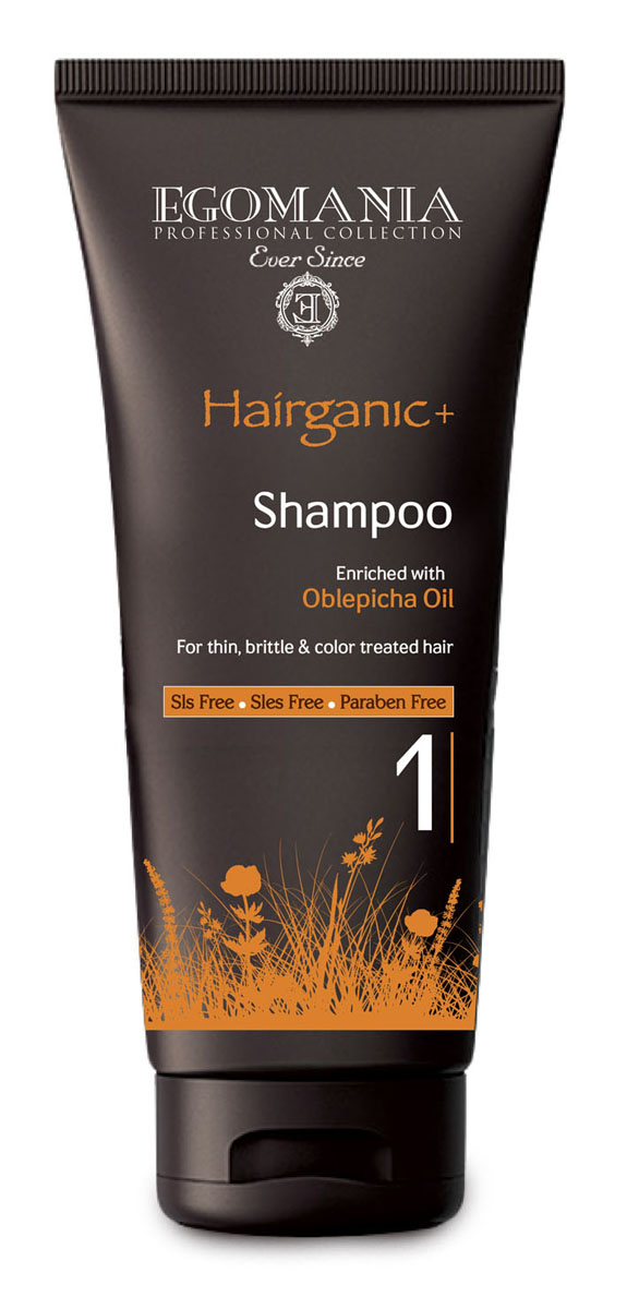 Egomania Professional Collection Шампунь Hairganic+ с маслом облепихи для тонких, ломких и окрашенных волос 250мл1640158 Egomania Professional Collection Шампунь Hairganic+ с маслом облепихи для тонких, ломких и окрашенных волос 250мл1640158Шампунь подходит для сухих, истонченных, ломких, окрашенных и поврежденных волос, проблемной кожи головы и для жирной структуры волос.Основным активным ингредиентом является масло облепихи, которое содержит в большом количестве аскорбиновую кислоту (витамин С), каротин (провитамин А), витамины В1,В3. Шампунь не только очищает структуру волос, но и снимает раздражение и зуд кожи головы, увлажняет волосы, делая их мягкими, послушными и блестящими. Шампунь эффективно очищает волосы и кожу головы, за счет окиси камеди и экстракта граната, растворяет жирные кислоты и нормализует работу сальных желез. Входящие в состав сок листьев алоэ и масло сладкого миндаля нормализуют водный баланс. Грязь Мертвого моря является естественным природным абсорбентом. Шампунь сохраняет цвет, способствуя закреплению искусственного пигмента, не вымывая его.