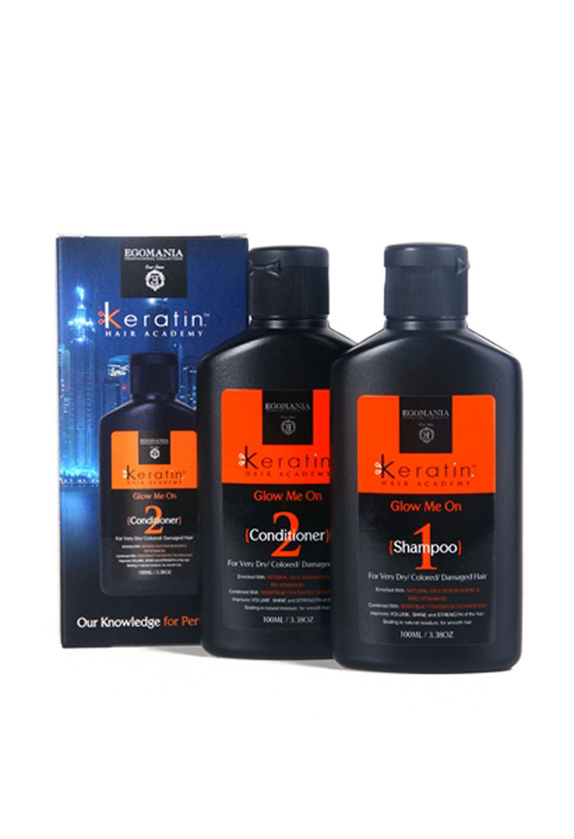 Egomania Professional Collection Набор «Во всем блеске!» для очень сухих, окрашенных и поврежденных волос Keratin Hair Academy Travel Kit648482 Egomania Professional Collection Набор «Во всем блеске!» для очень сухих, окрашенных и поврежденных волос Keratin Hair Academy Travel Kit648482Дорожный набор, состоящий из EGOMANIA PROFESSIONAL COLLECTION ШАМПУНЬ KERATIN HAIR ACADEMY ВО ВСЕМ БЛЕСКЕ ДЛЯ ОЧЕНЬ СУХИХ, ОКРАШЕННЫХ И ПОВРЕЖДЕННЫХ ВОЛОС и EGOMANIA PROFESSIONAL COLLECTION КОНДИЦИОНЕР KERATIN HAIR ACADEMY «НА ПИКЕ КРАСОТЫ!» ДЛЯ ТОНКИХ, МЕЛИРОВАННЫХ, ПОСЛЕ ХИМИЧЕСКОЙ ЗАВИВКИ ВОЛОС объемом 100 мл EGOMANIA PROFESSIONAL COLLECTION ШАМПУНЬ KERATIN HAIR ACADEMY ВО ВСЕМ БЛЕСКЕ ДЛЯ ОЧЕНЬ СУХИХ, ОКРАШЕННЫХ И ПОВРЕЖДЕННЫХ ВОЛОС Шампунь для мягкого очищения волос, богатый маслами и активными компонентами, подходит для сухих, окрашенных, поврежденных, истонченных и нормальных волос. Шампунь эффективно очищает волосы и кожу головы, растворяет силиконы за счет содержания в составе сока лимона. EGOMANIA PROFESSIONAL COLLECTION КОНДИЦИОНЕР KERATIN HAIR ACADEMY «НА ПИКЕ КРАСОТЫ!» ДЛЯ ТОНКИХ, МЕЛИРОВАННЫХ, ПОСЛЕ ХИМИЧЕСКОЙ ЗАВИВКИ ВОЛОС Этот продукт является самым легким кондиционирующим и укрепляющим средством. Благодаря сочетанию трех видов цитрусовых культур и масел...